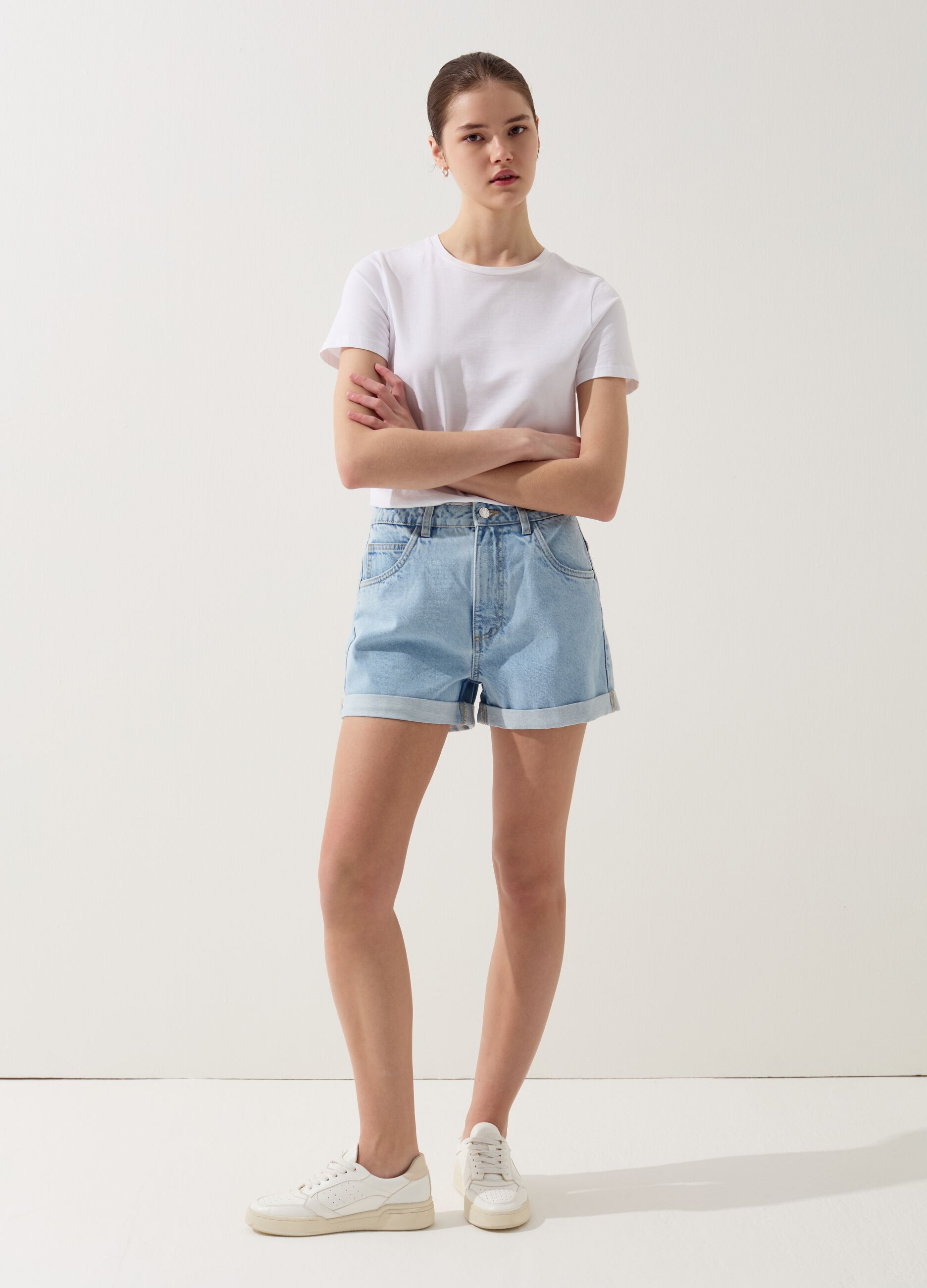 Mum-fit shorts in denim