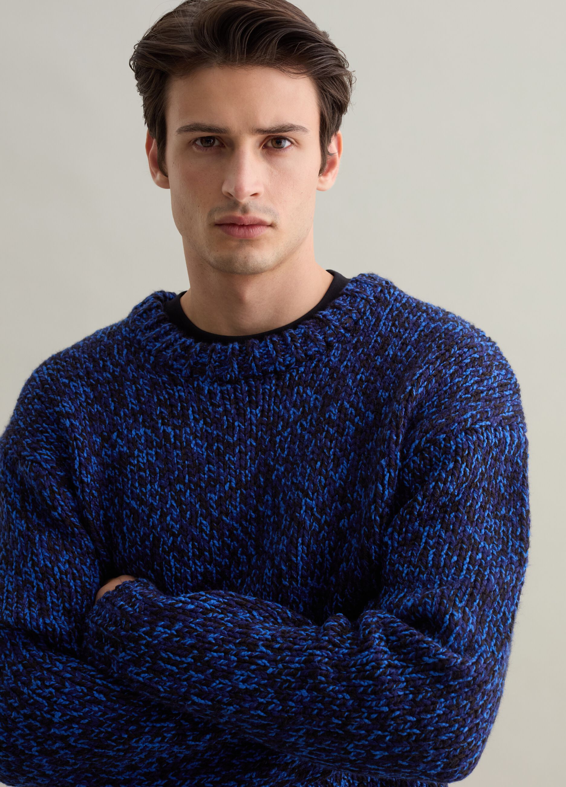 Pullover con trama effetto twist bicolore