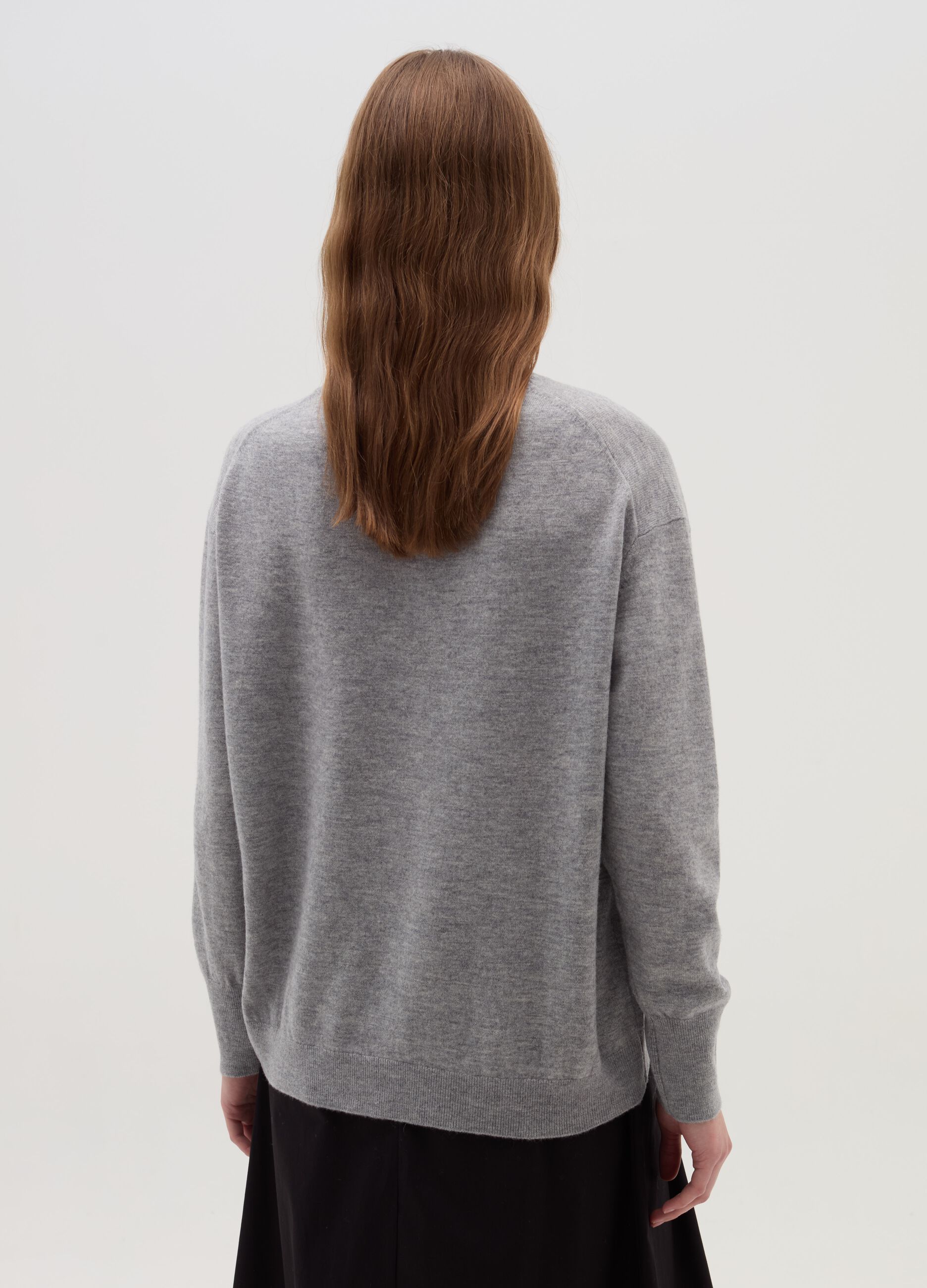 Wool pullover with round neck