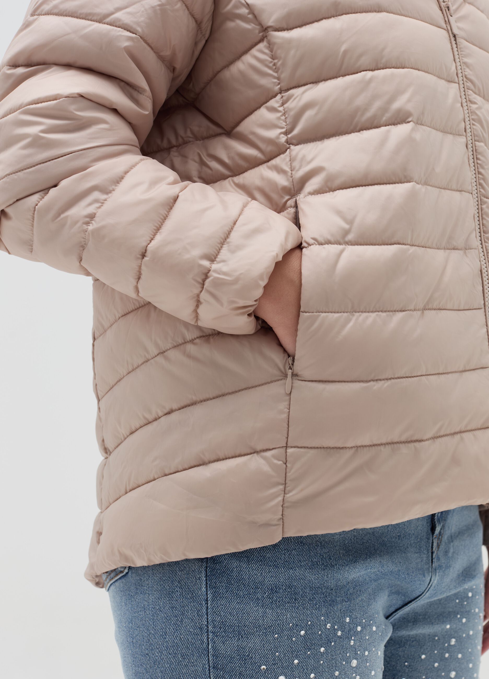 Curvy ultralight folding down jacket