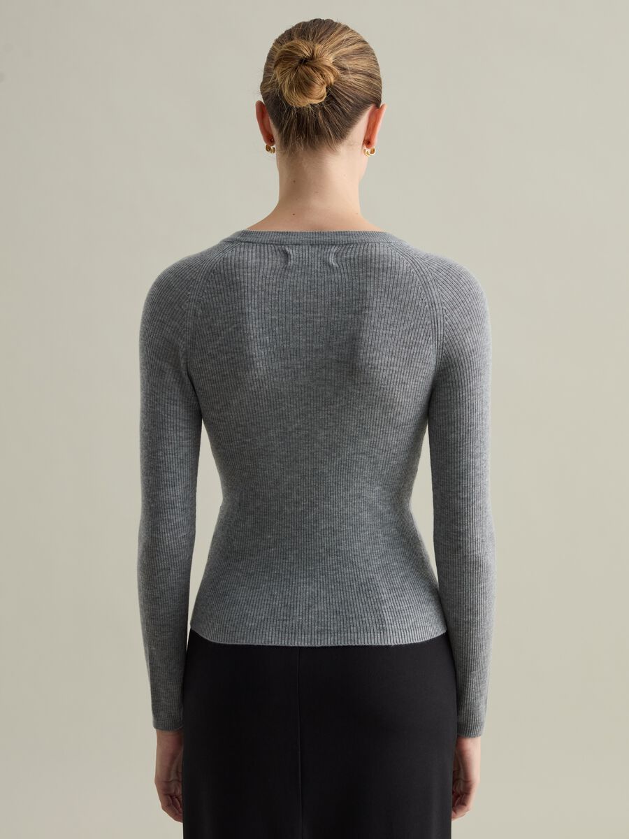 Contemporary ribbed top with raglan sleeves_2