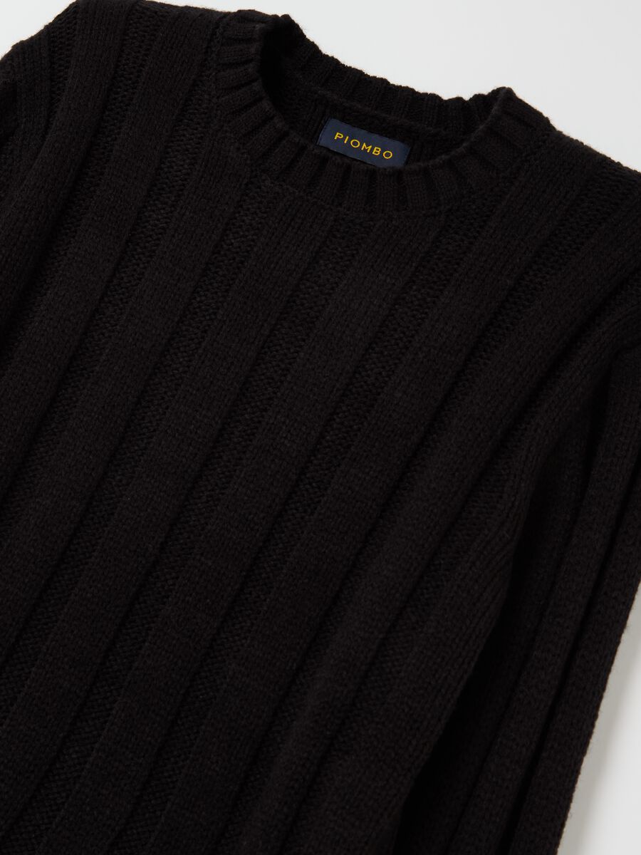 Ribbed pullover with round neckline_5