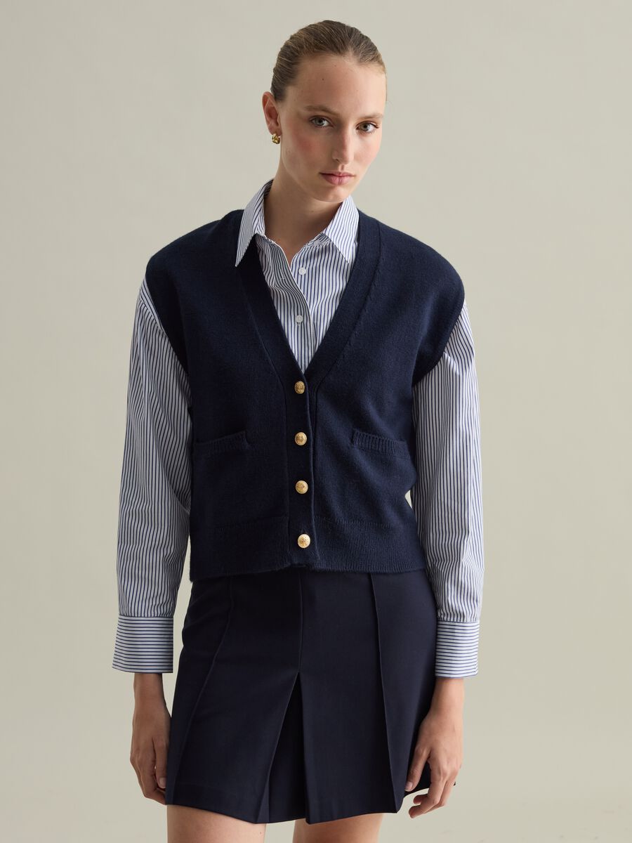 Contemporary gilet with buttons_1