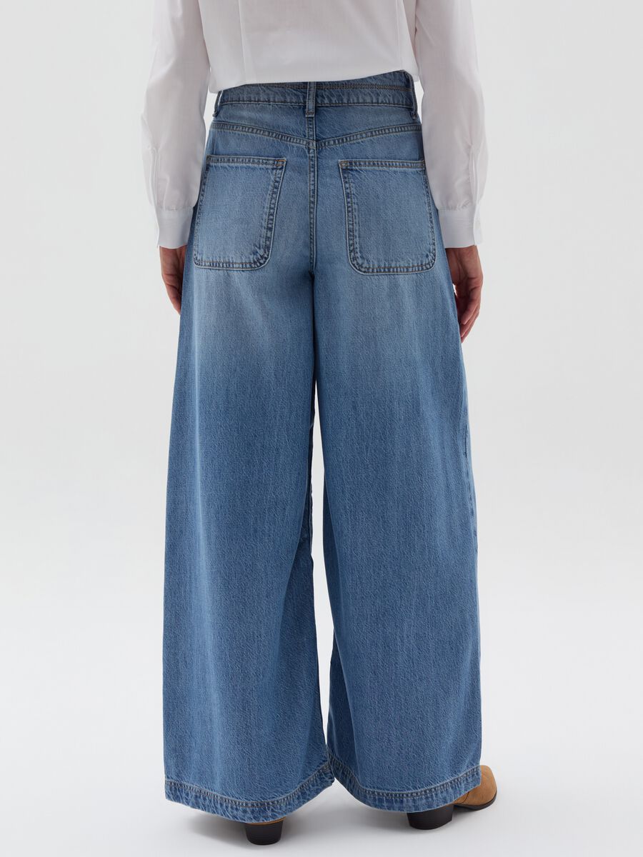 Relaxed-fit jeans with high waist_2