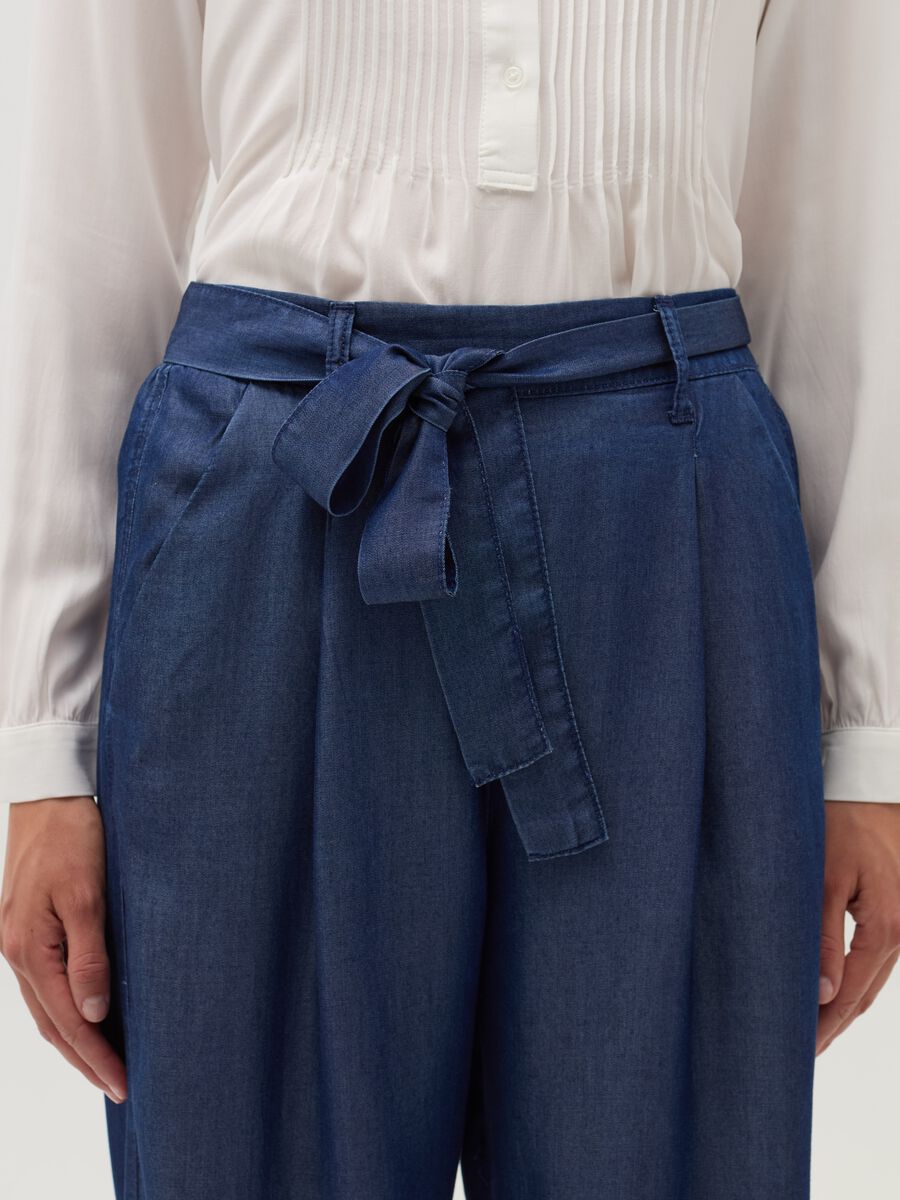 Pantalone fluido effetto denim con cintura_3