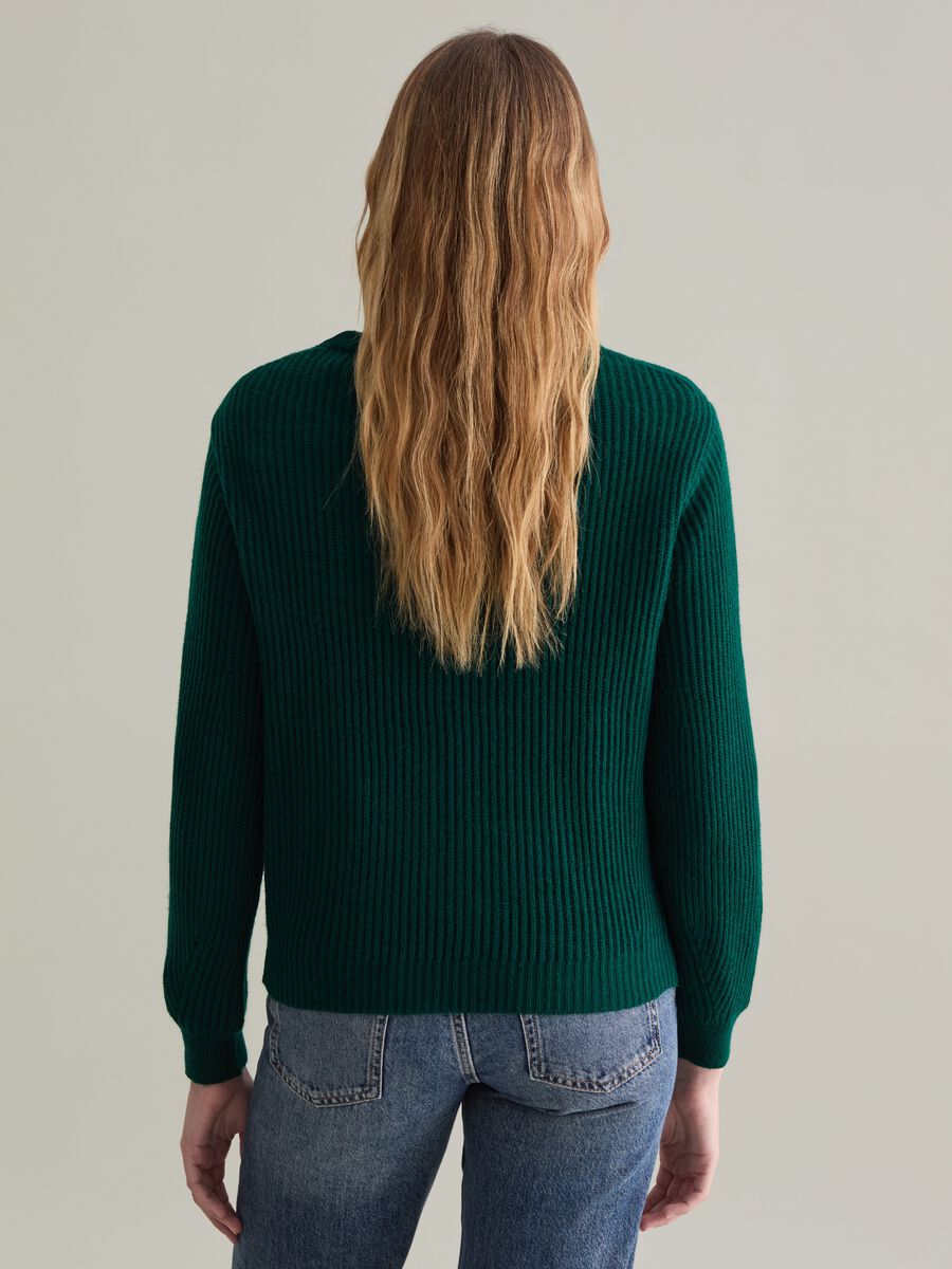 Ribbed pullover with round neckline_2