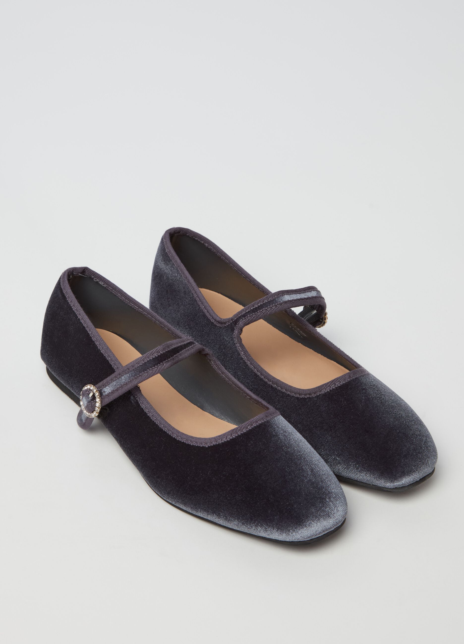 Ballerina flats in velvet with diamanté buckle