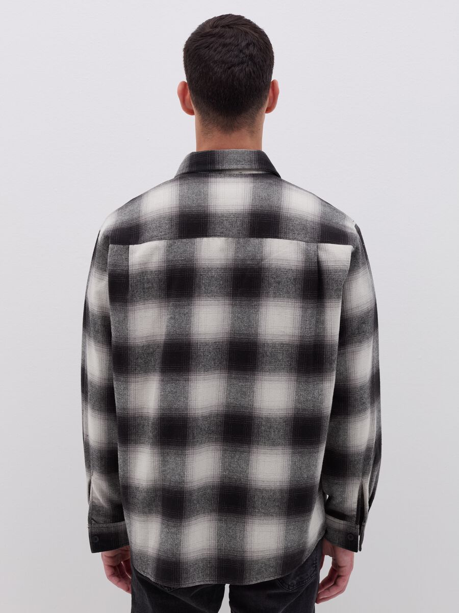 Regular-fit shirt in check flannel_2