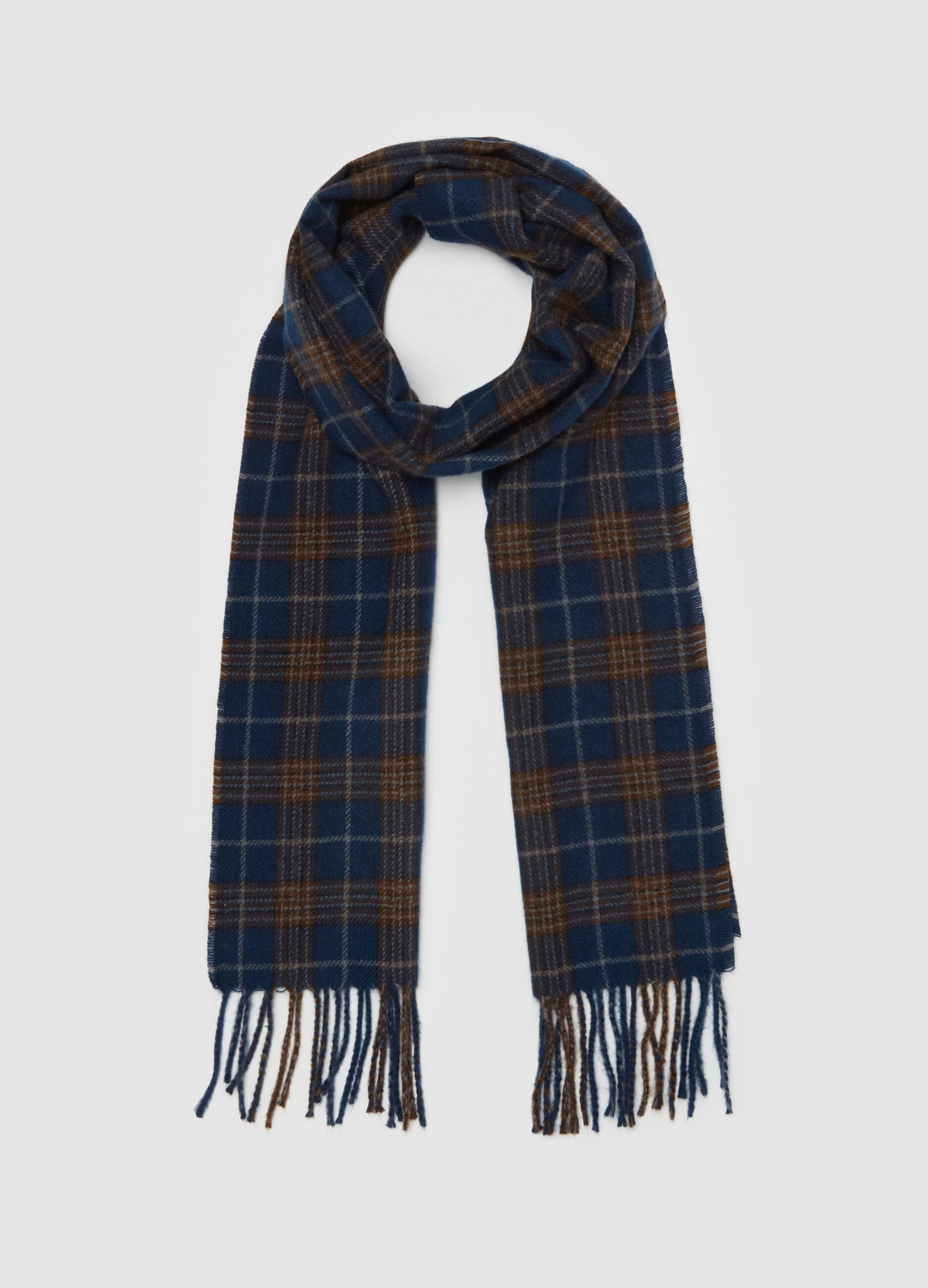 Chequered print scarf with fringe