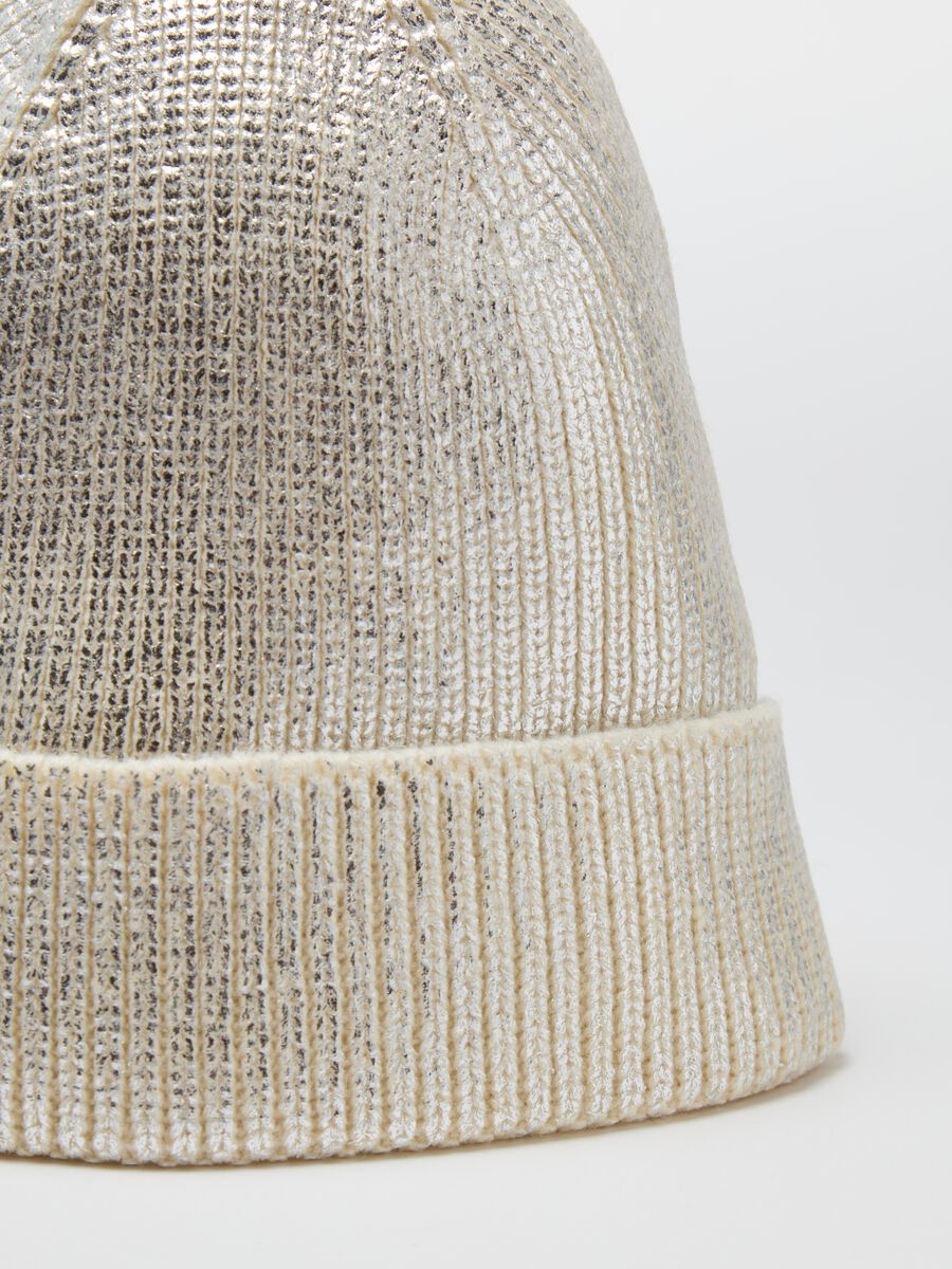 Shiny-effect knit hat_2