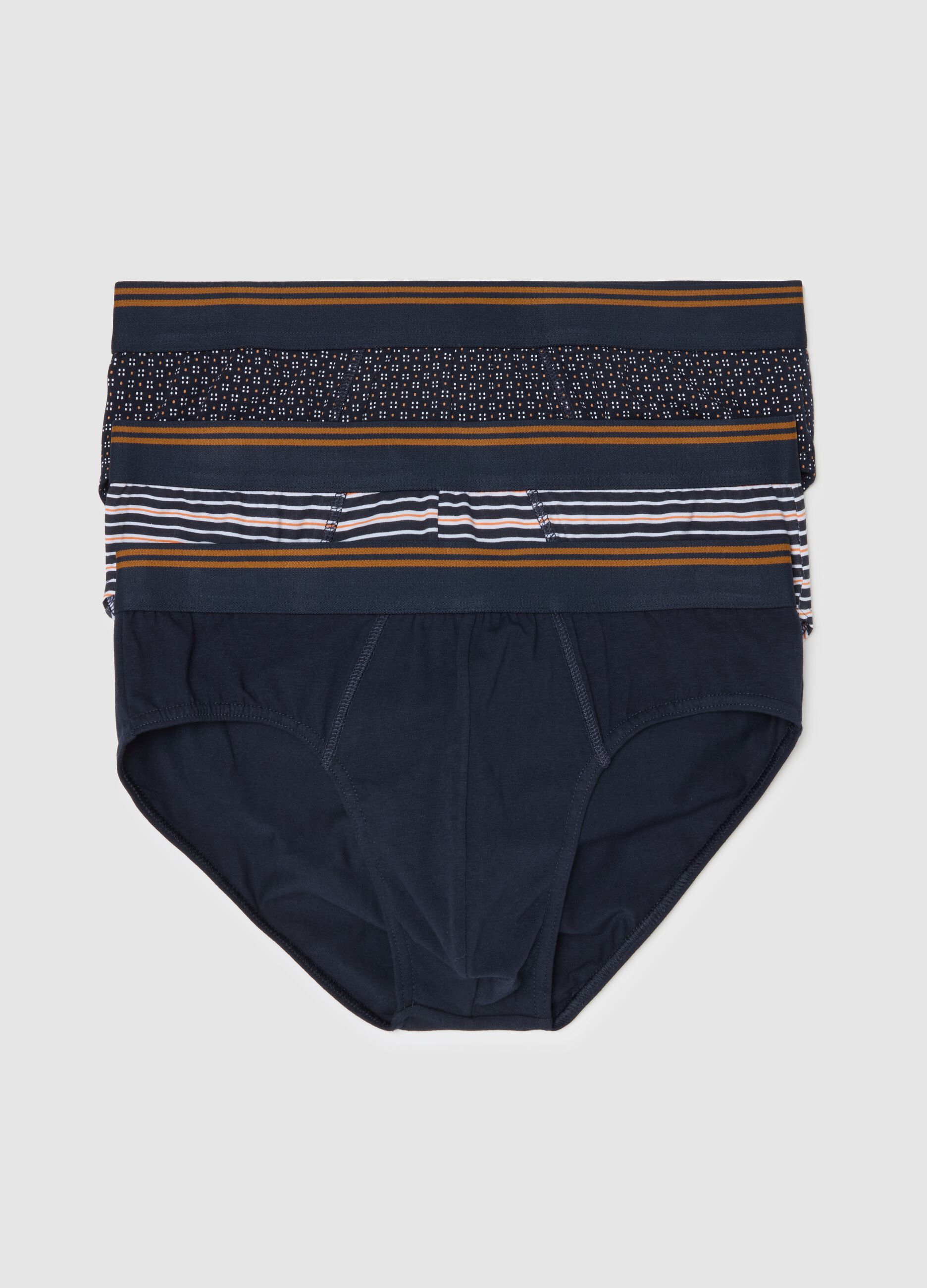 Three-pack briefs with striped edging