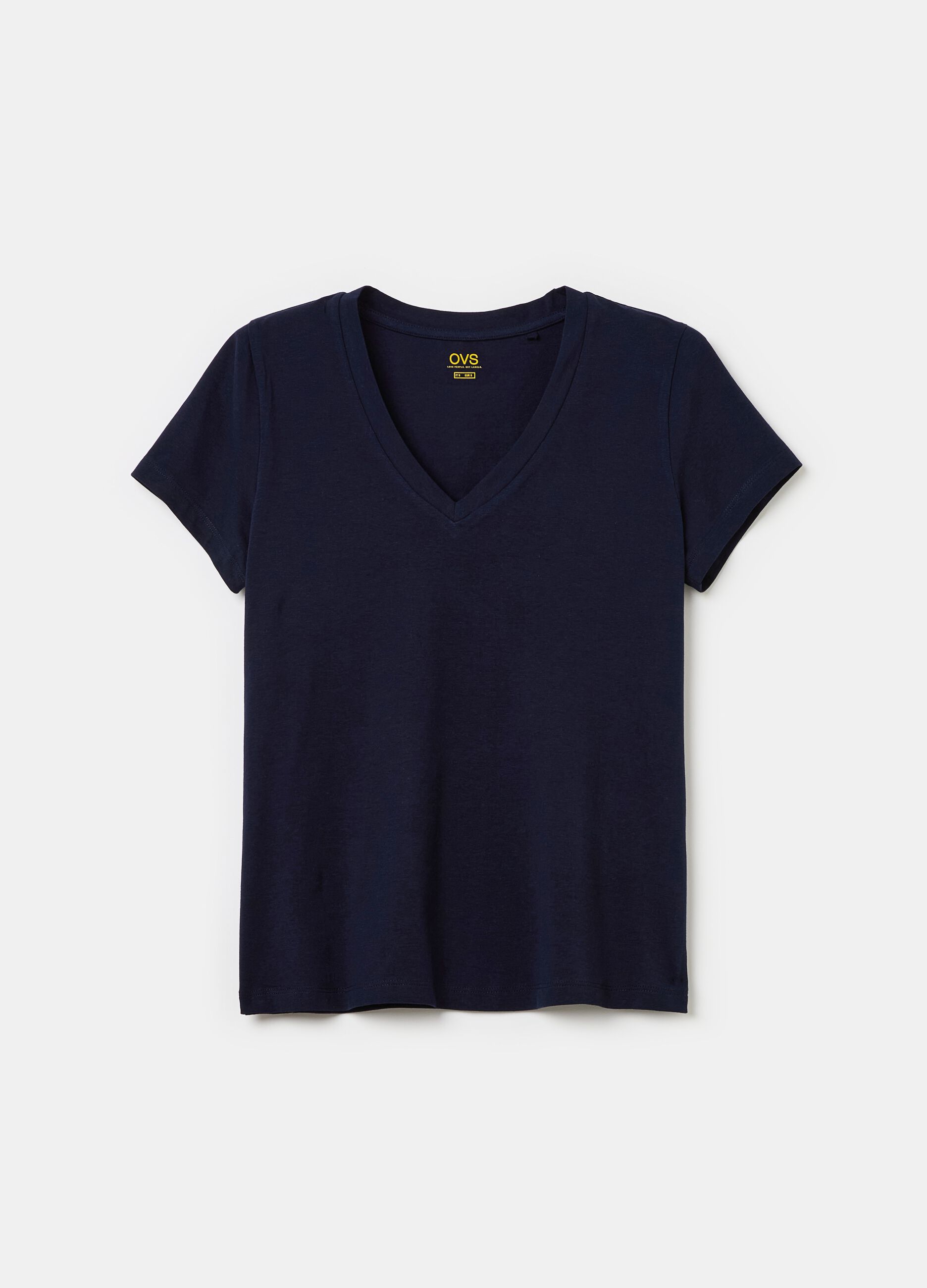 Solid colour T-shirt with V neck