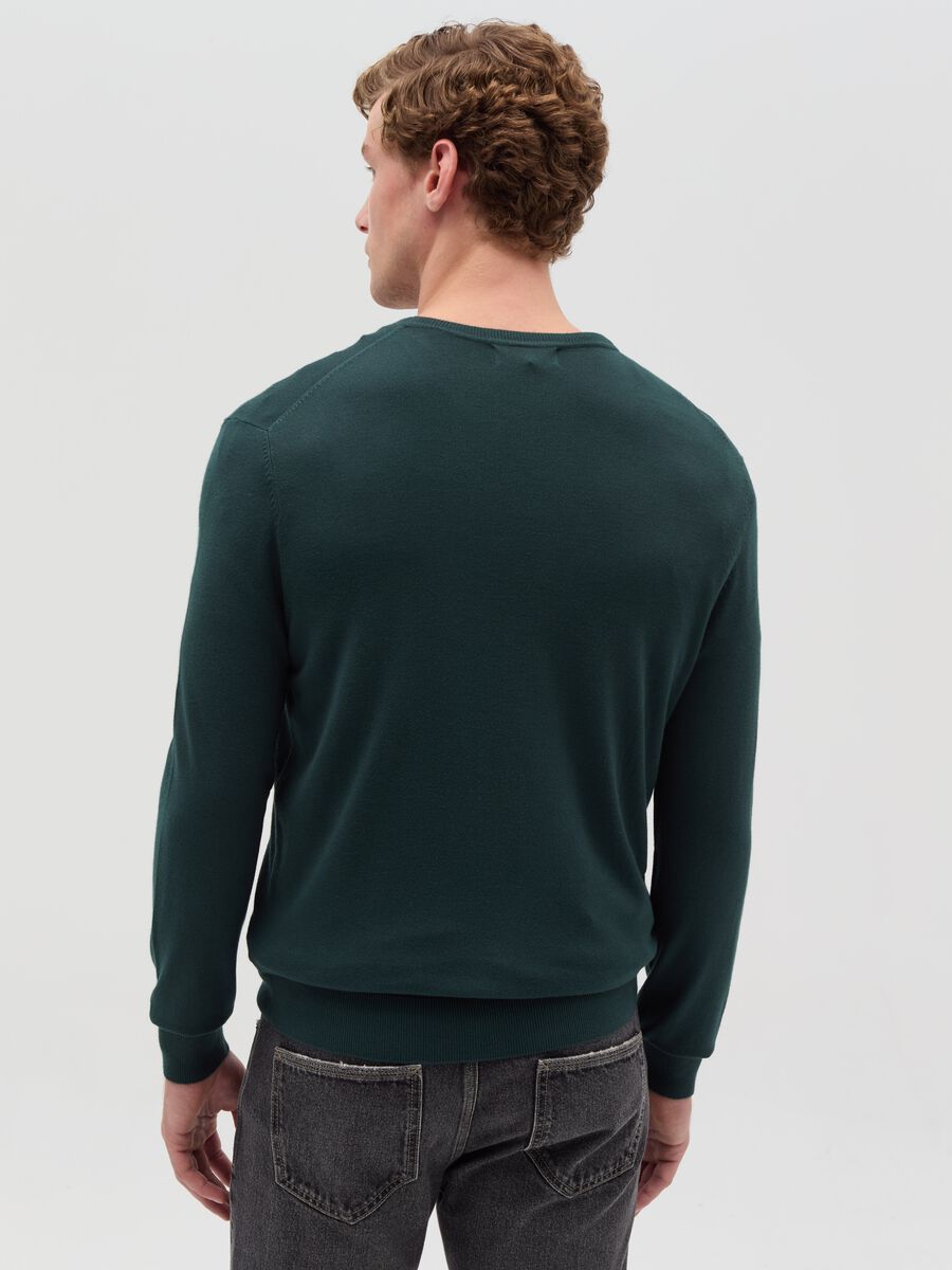 Round neck pullover_3