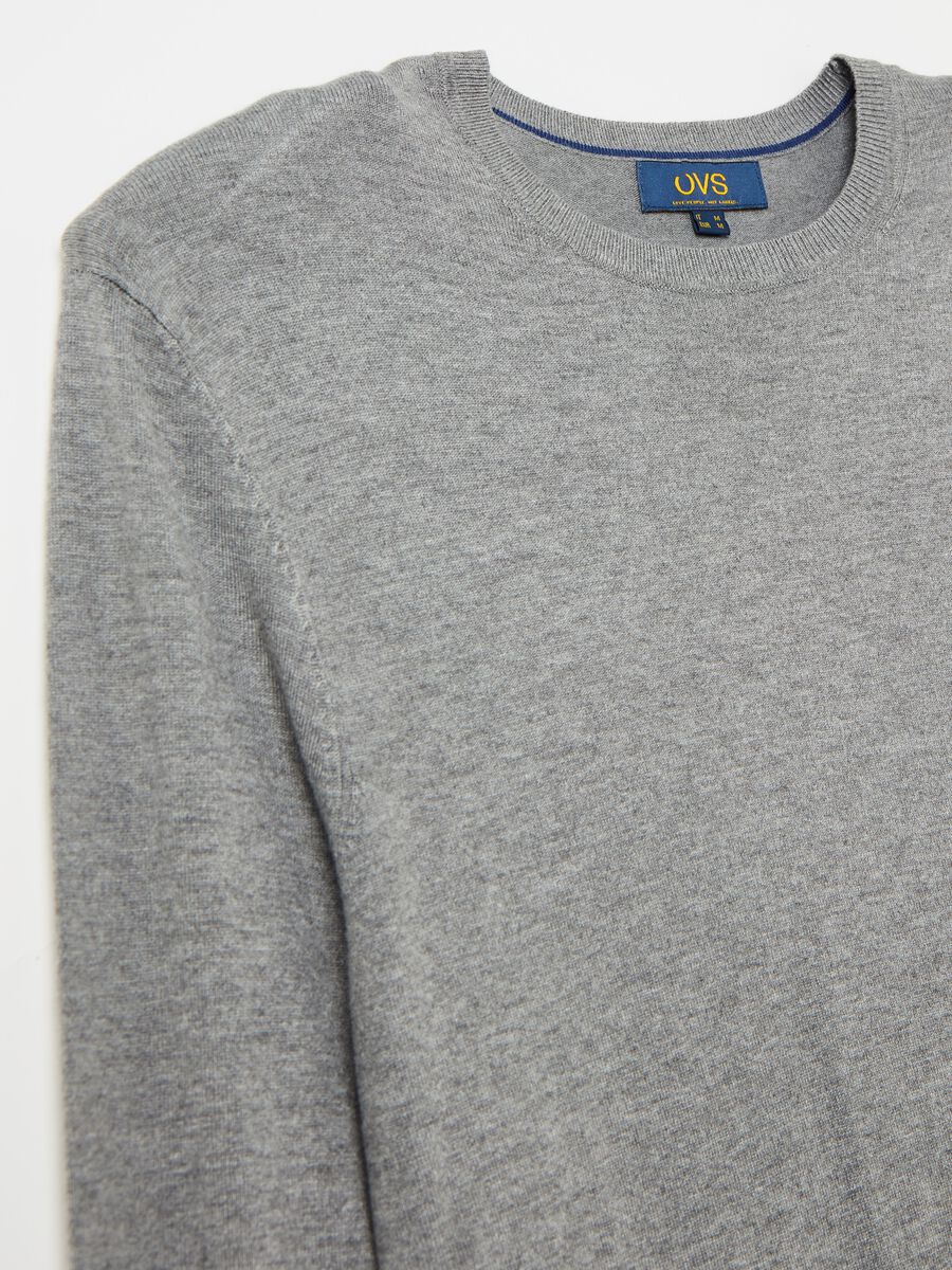 Round neck pullover_5