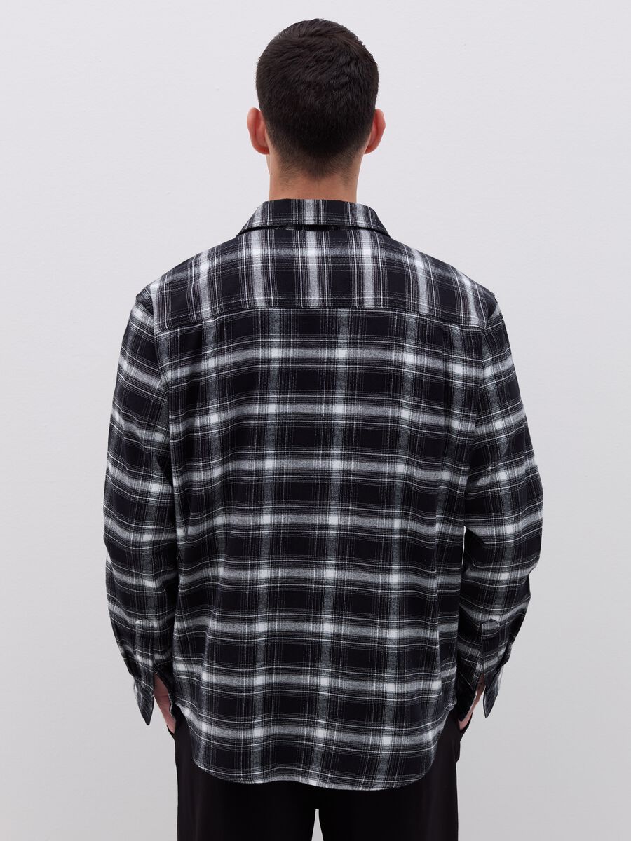 Flannel shirt with check pattern_2