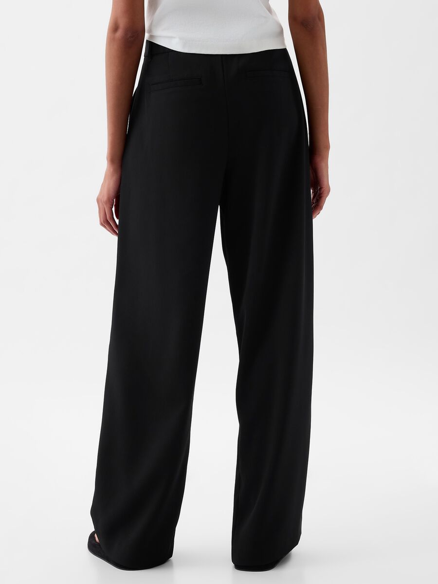 Wide-leg trousers with high waist and darts_3