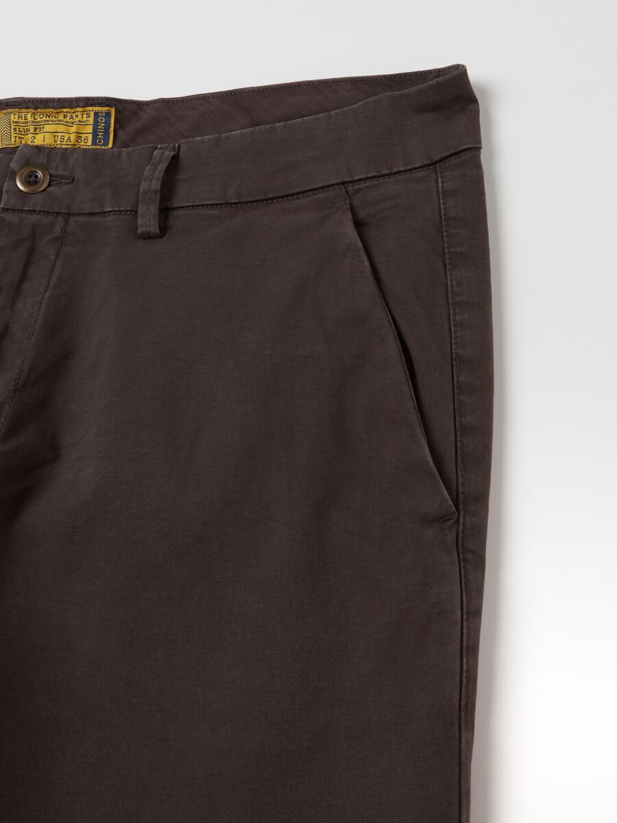 Pantalone chino slim fit in cotone stretch_5