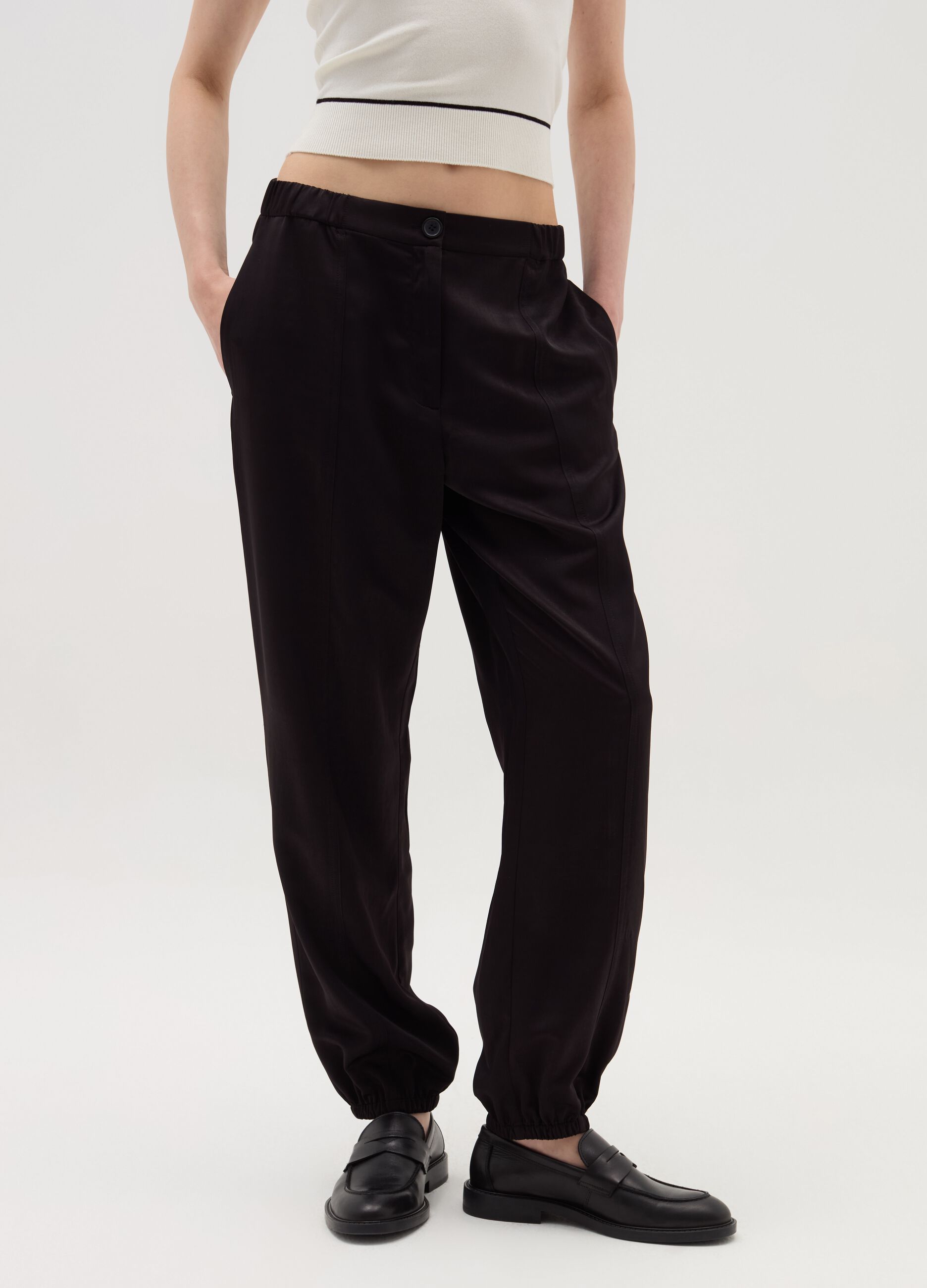 Pantalone pull-on con cuciture in rilievo