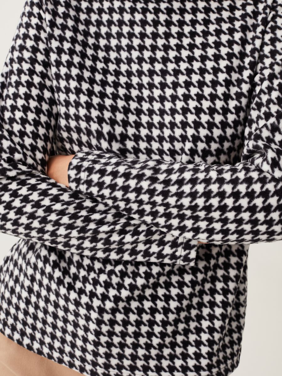 Fleece sweatshirt with houndstooth print_3