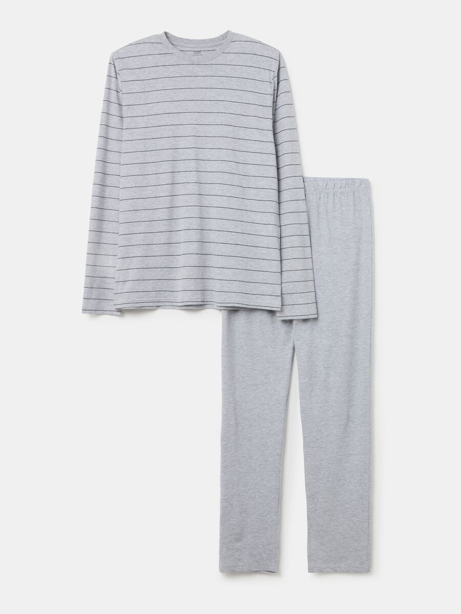 Long pyjamas with striped top_4