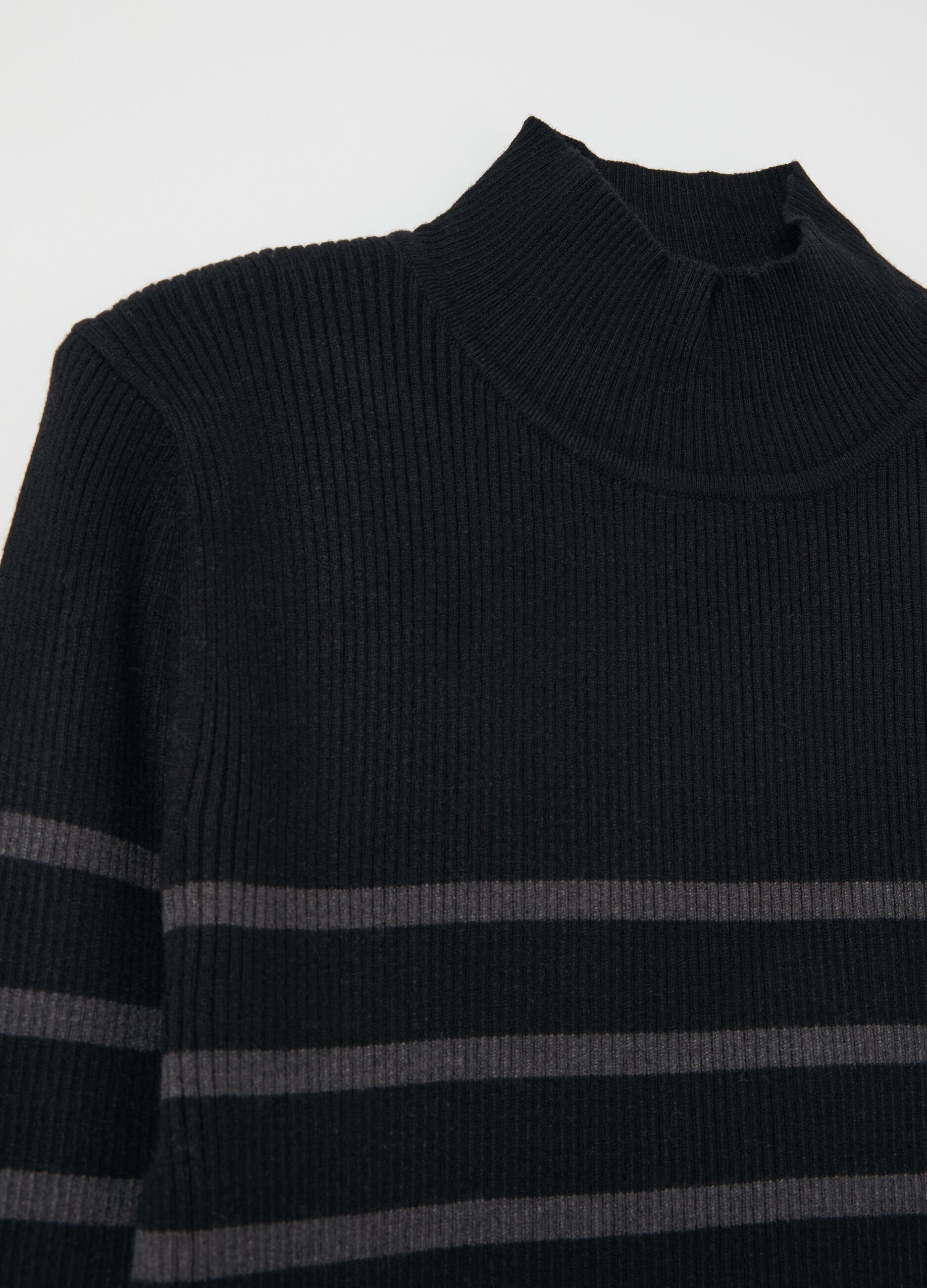 Pullover with striped mock neck