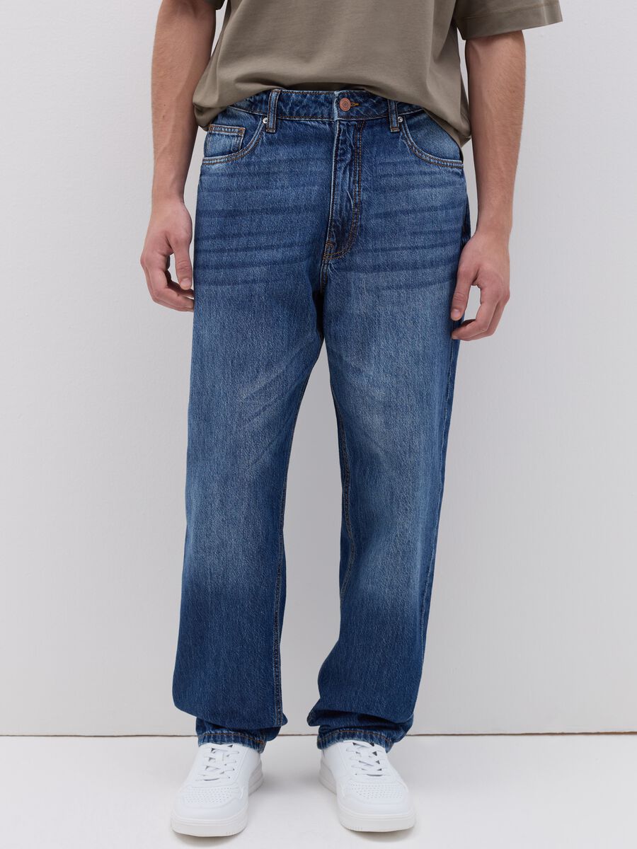 Baggy-fit jeans with five pockets_1