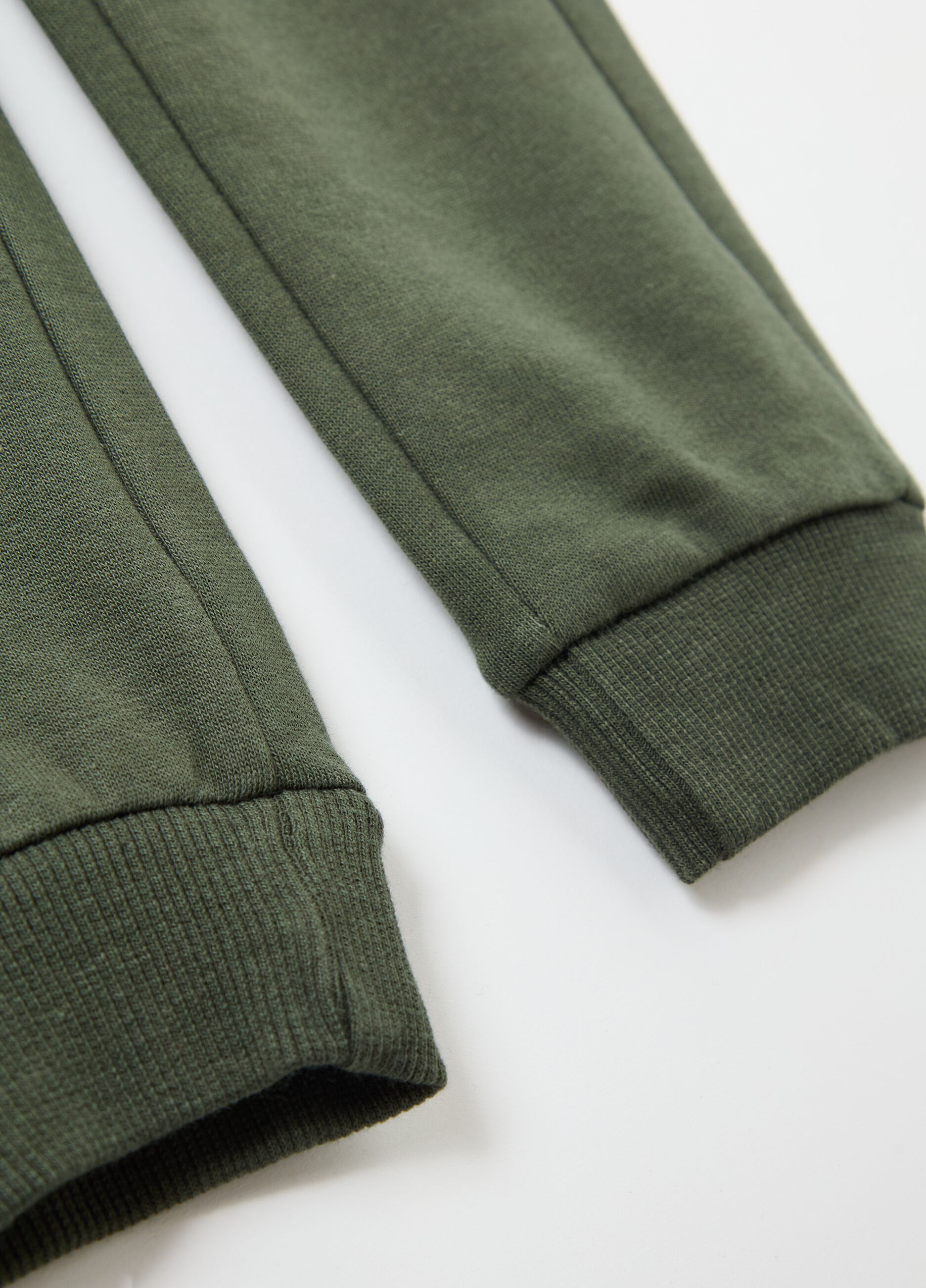 Fleece joggers with pockets and drawstring