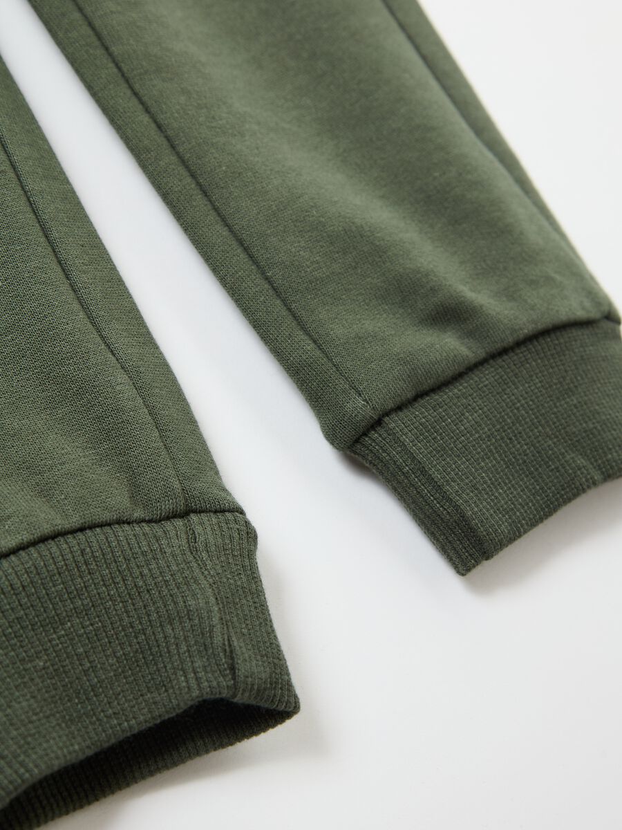 Fleece joggers with pockets and drawstring_2