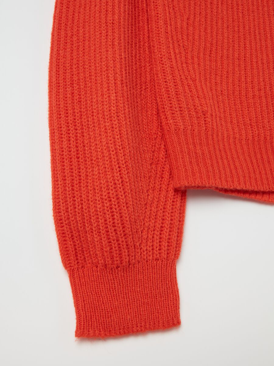 Ribbed pullover with round neckline_5