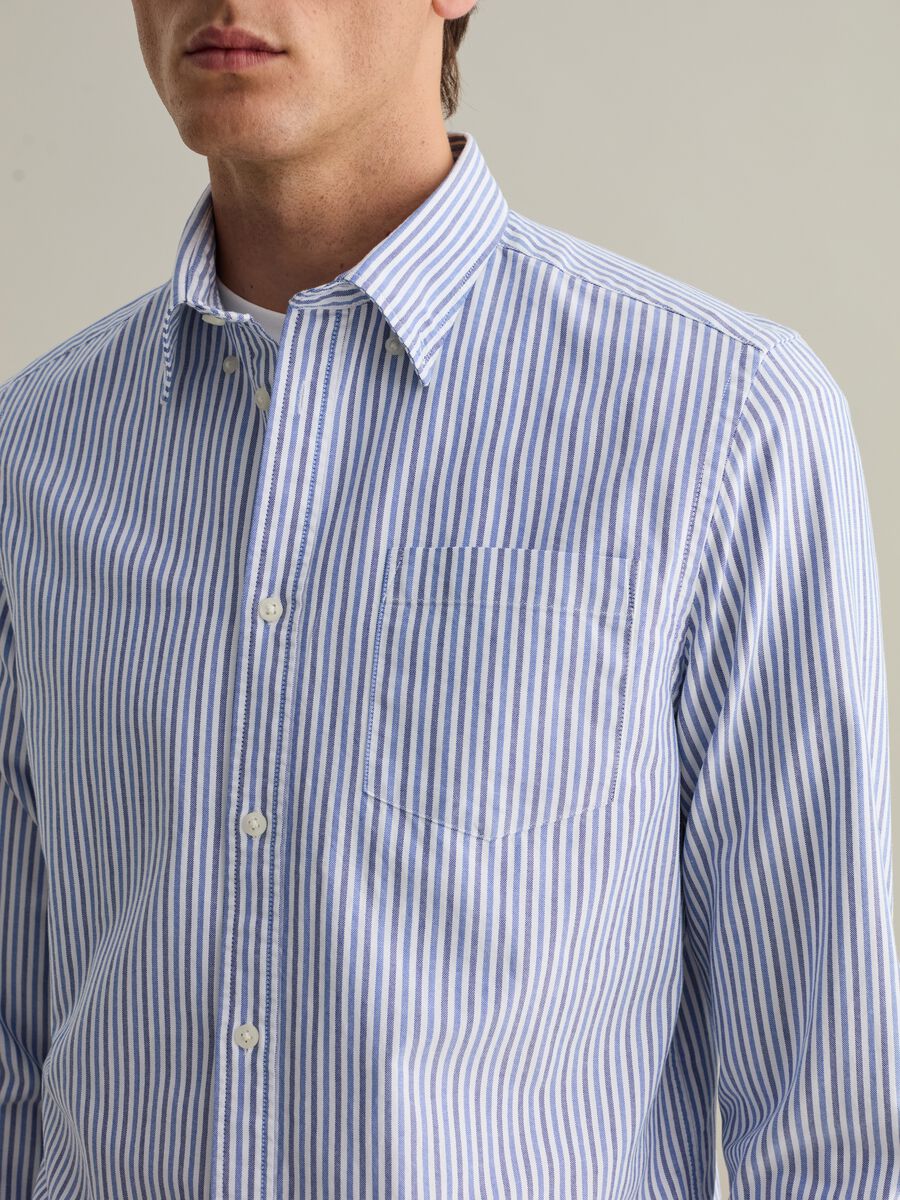 Regular-fit shirt in striped Oxford cotton_3