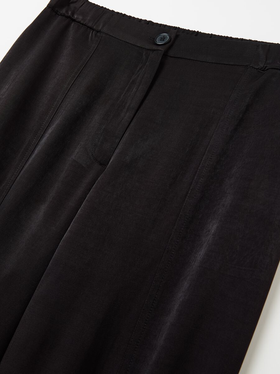 Pull-on trousers with raised stitching_5