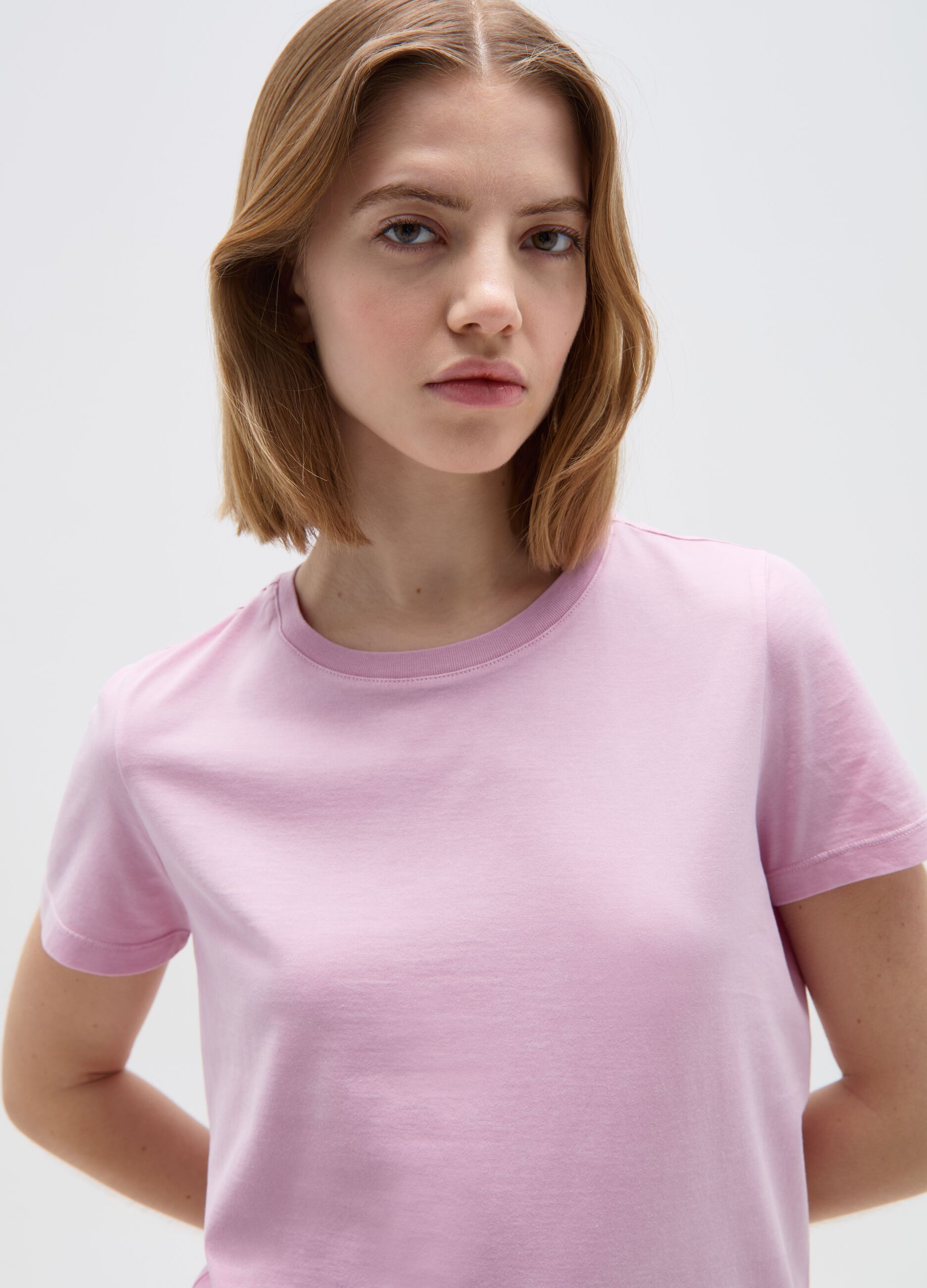 Cotton T-shirt with round neck