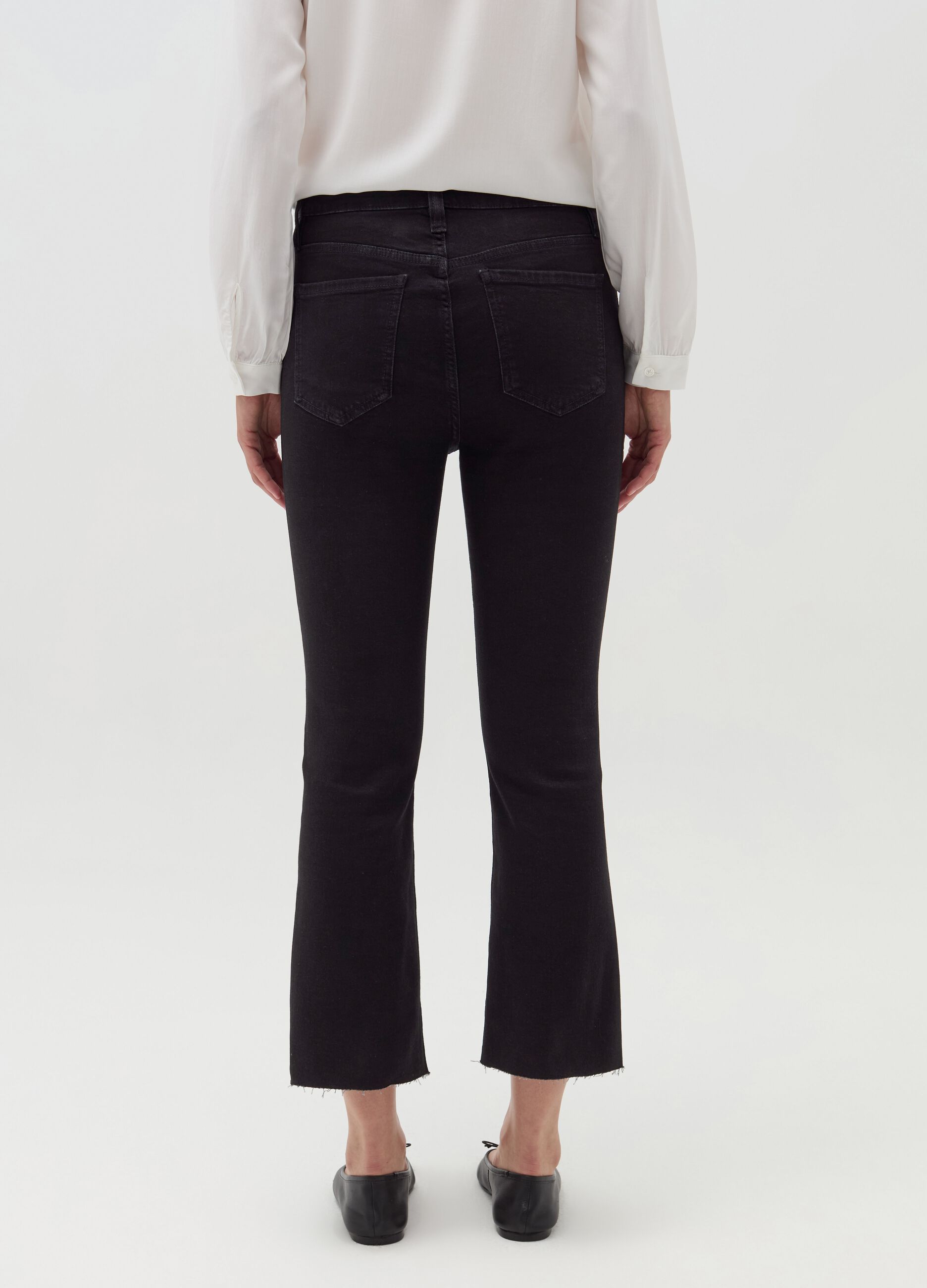 Flare-fit crop jeans with raw edging