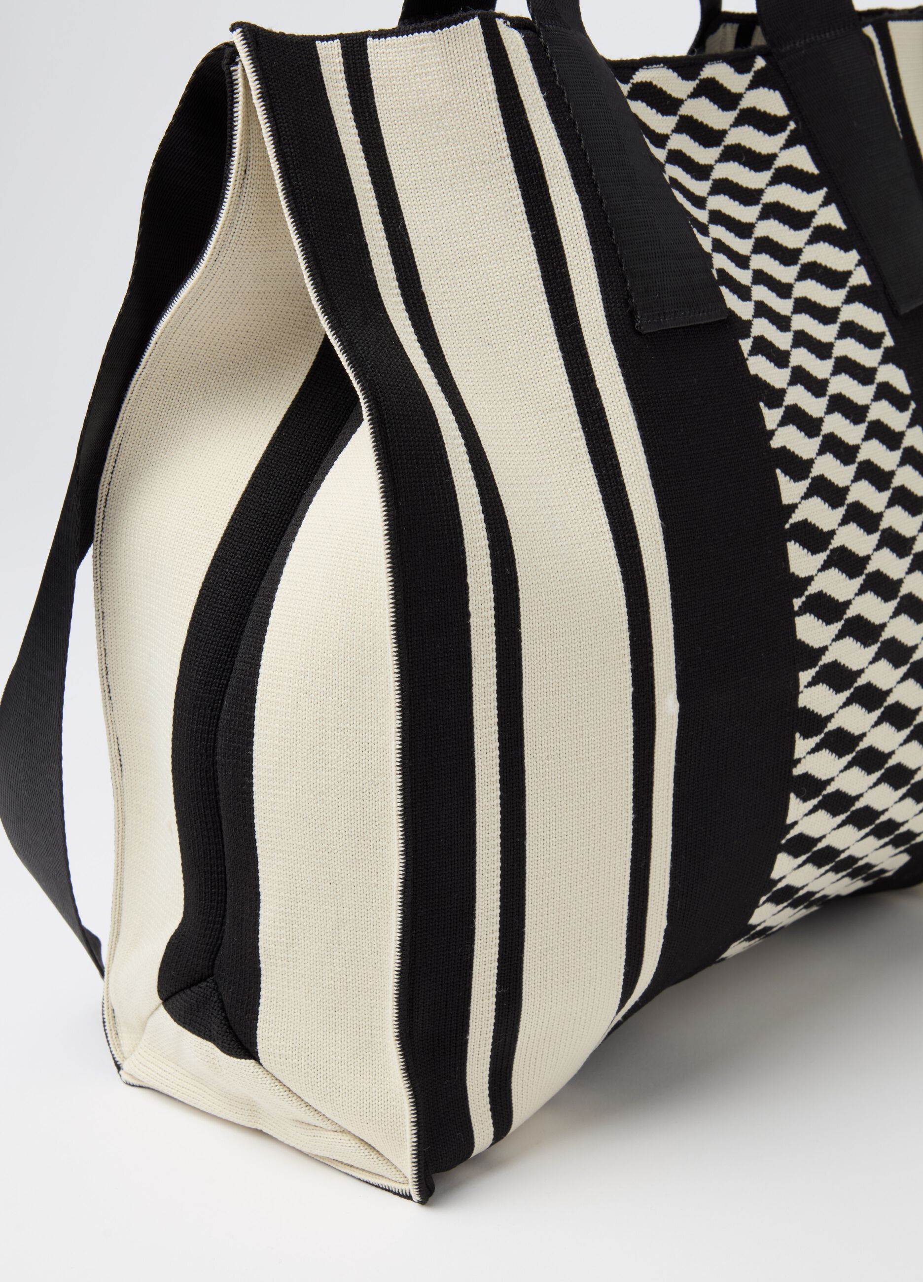 Tote bag con trama geometrica