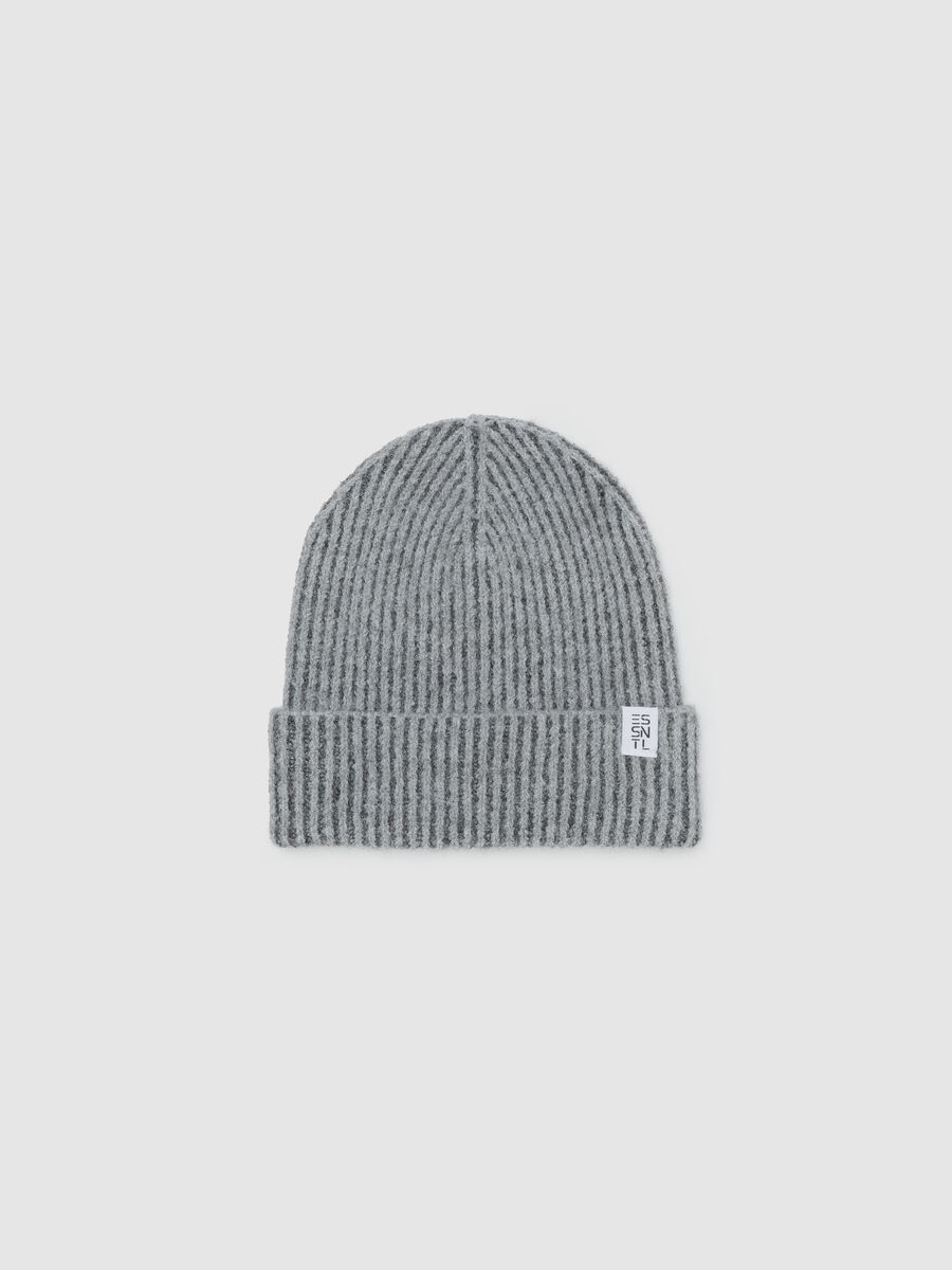 Essential hat in two-tone ribbing_0