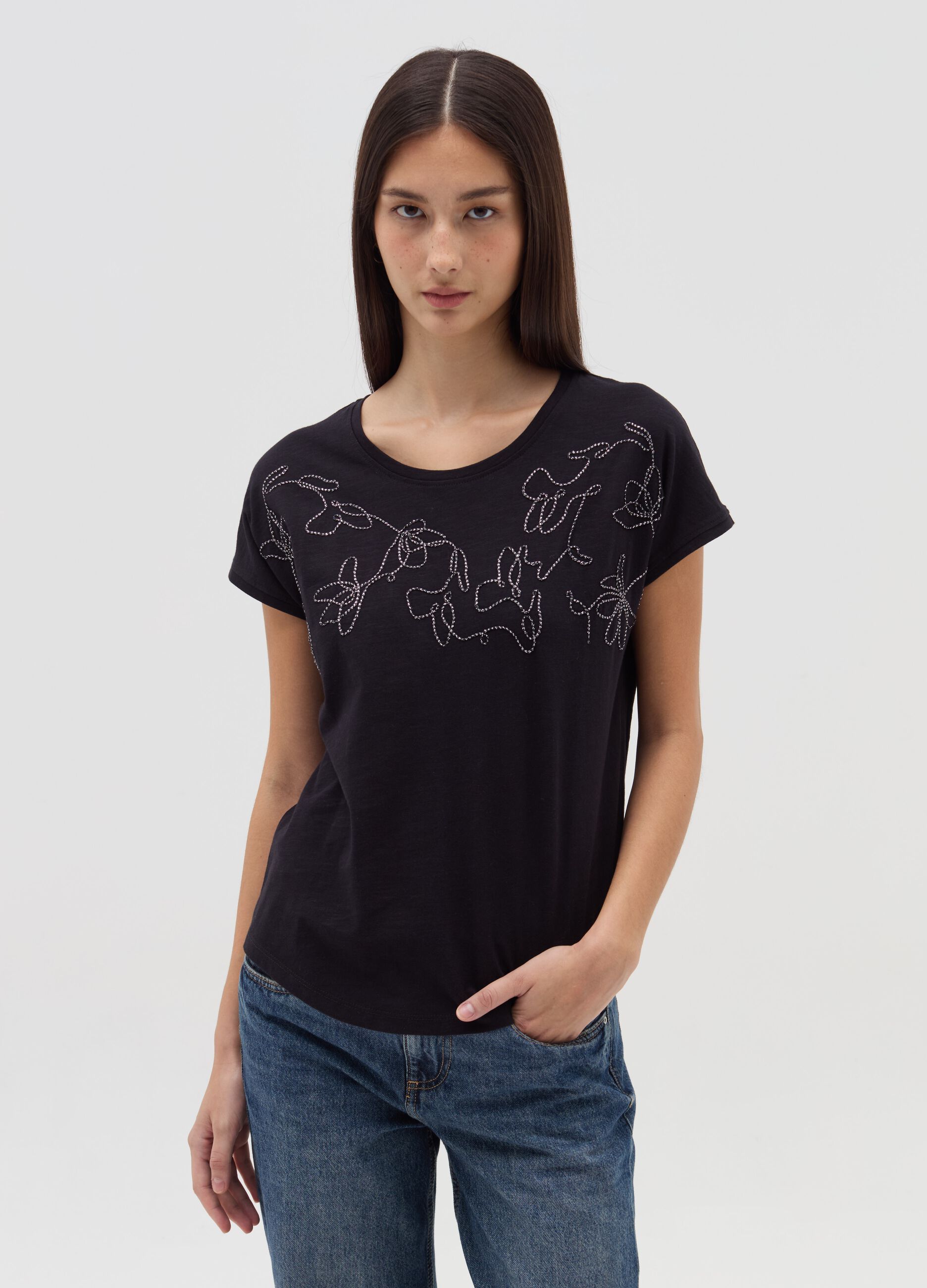 T-shirt with floral embroidery