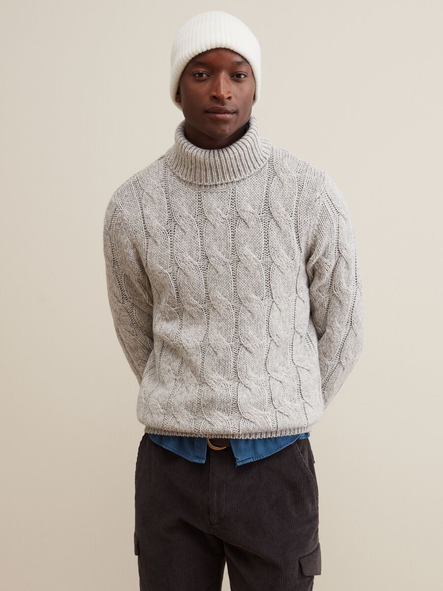 Pullover with two-tone cable.knit design_0