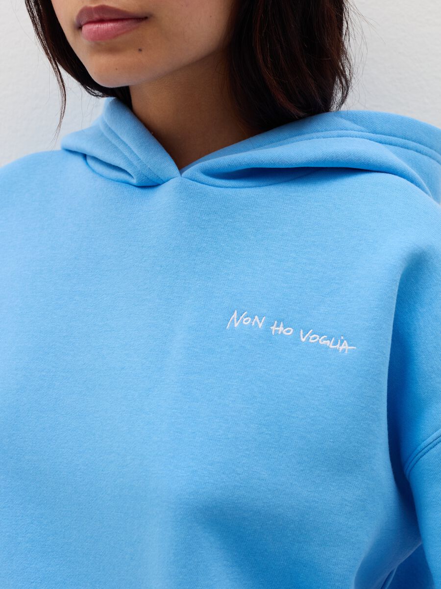 Sweatshirt with hood and "Non ho voglia" embroidery_3