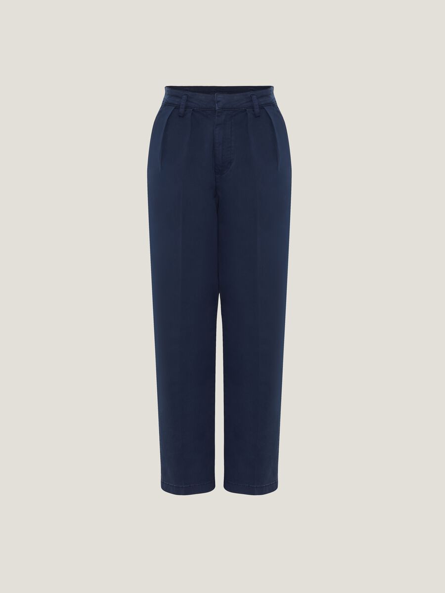 Cropped chino trousers with darts_5