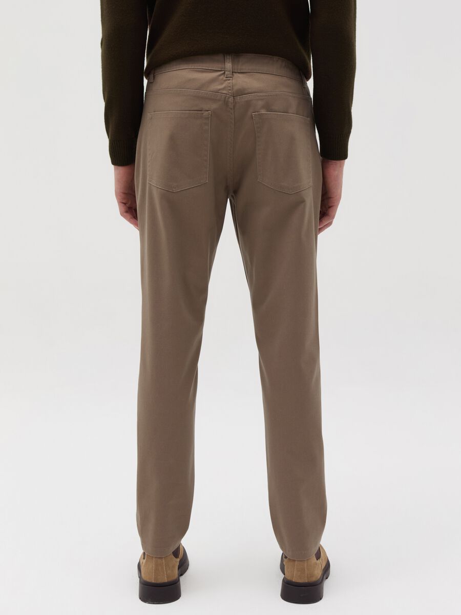 Slim-fit twill trousers with five pockets_2