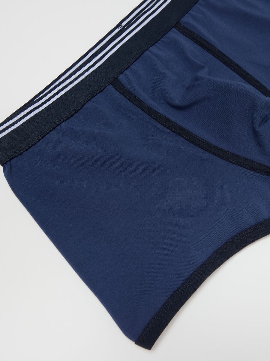 Boxer shorts with contrasting details_5