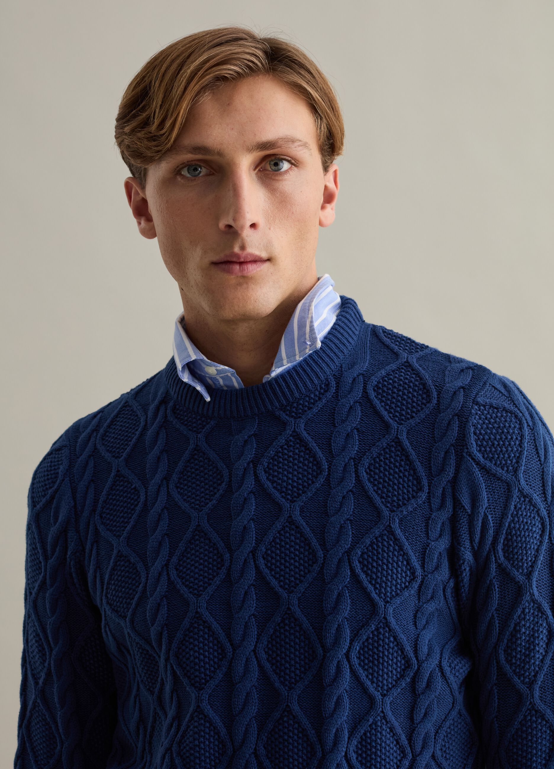 Cable-knit pullover with diamond motif