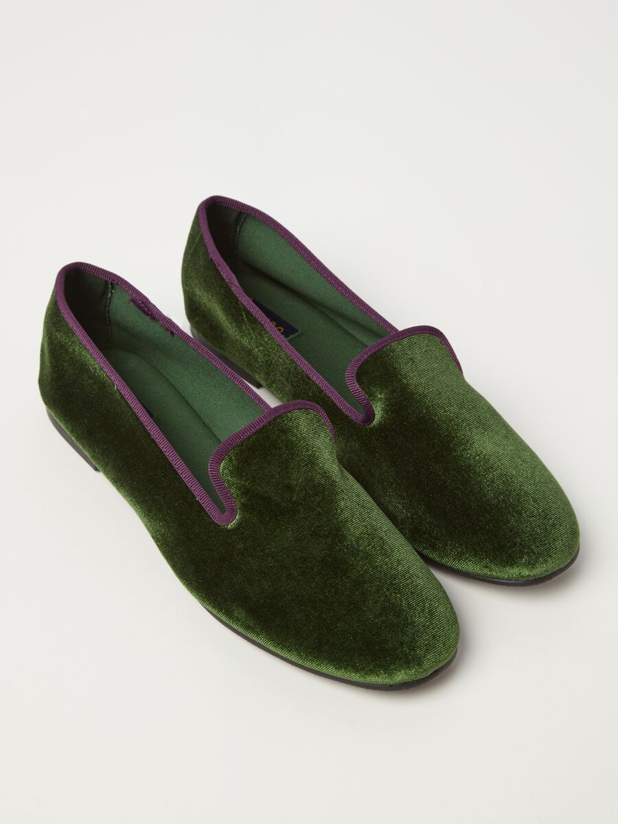 Slipper shoes with contrasting edging_2