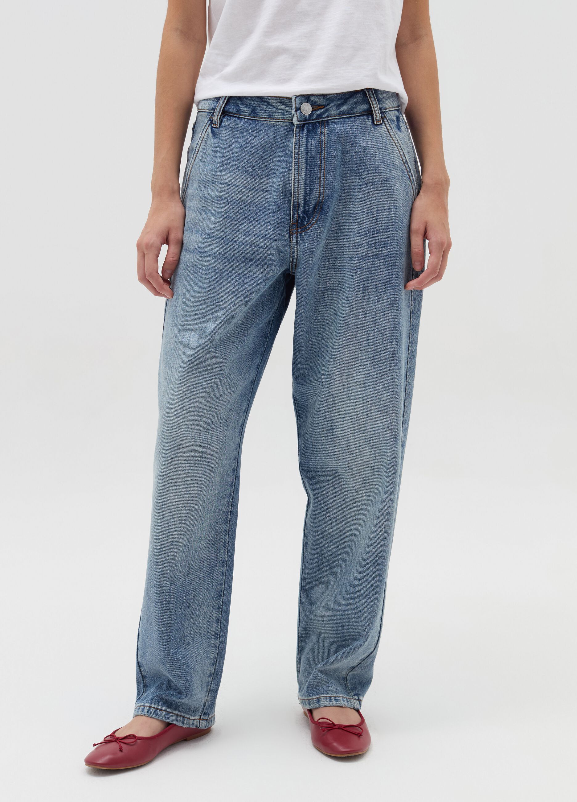 Slouchy-fit jeans with fading