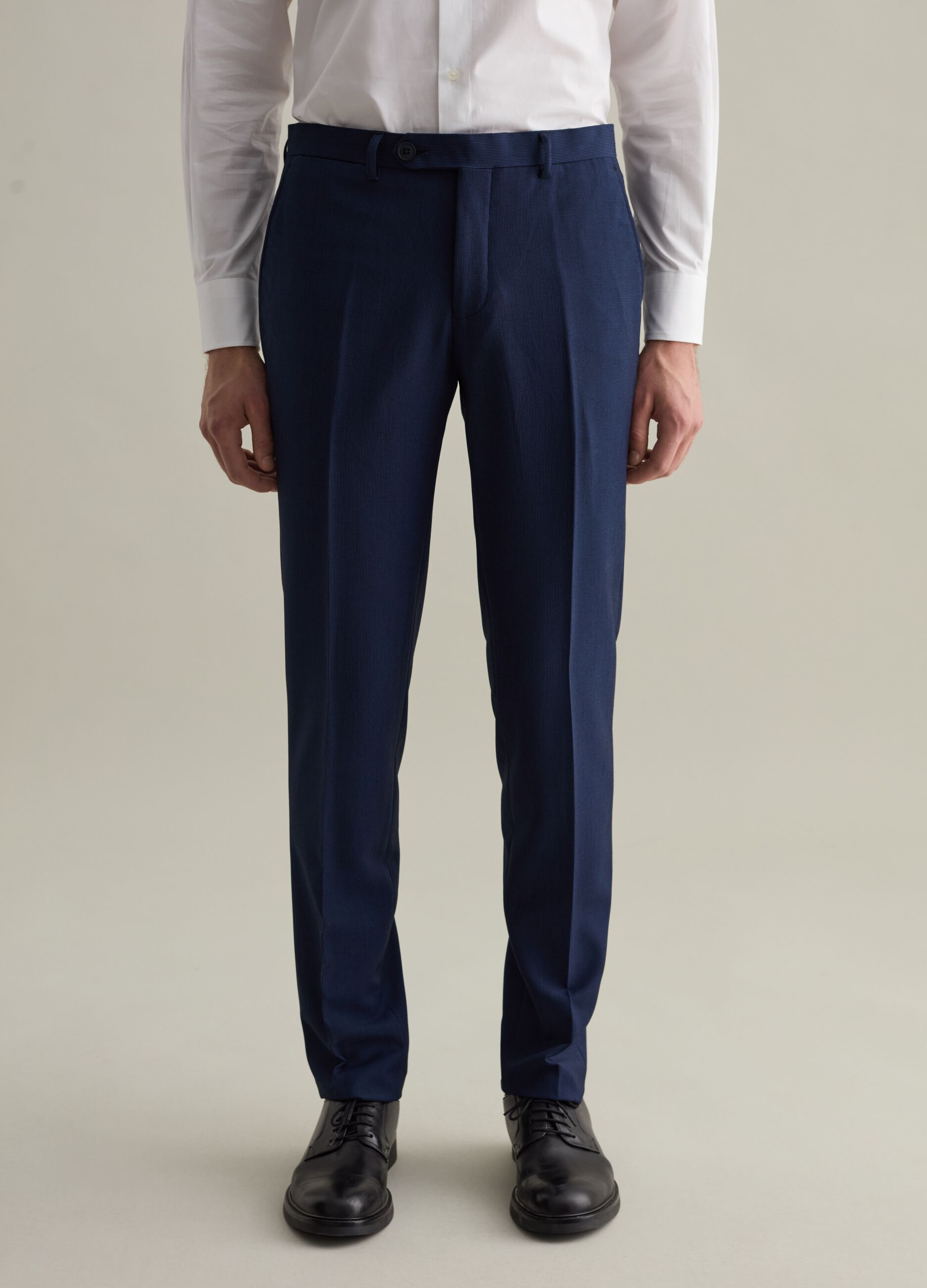 Easy-fit trousers with micro pattern