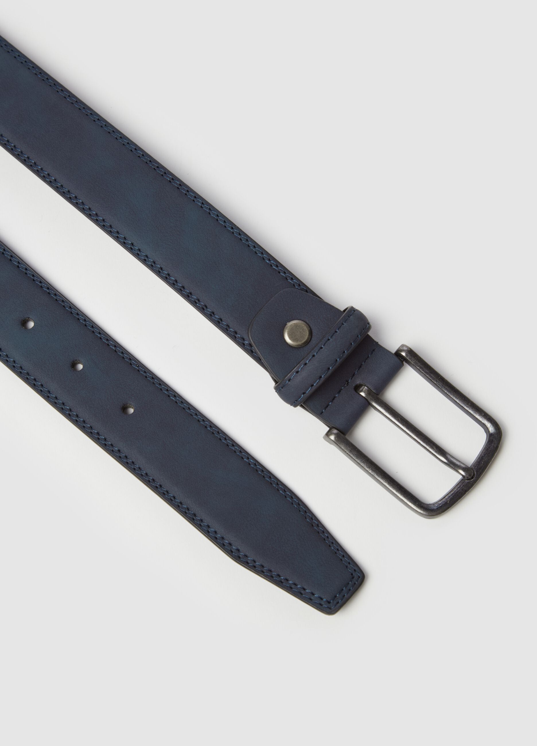 Belt with metal buckle