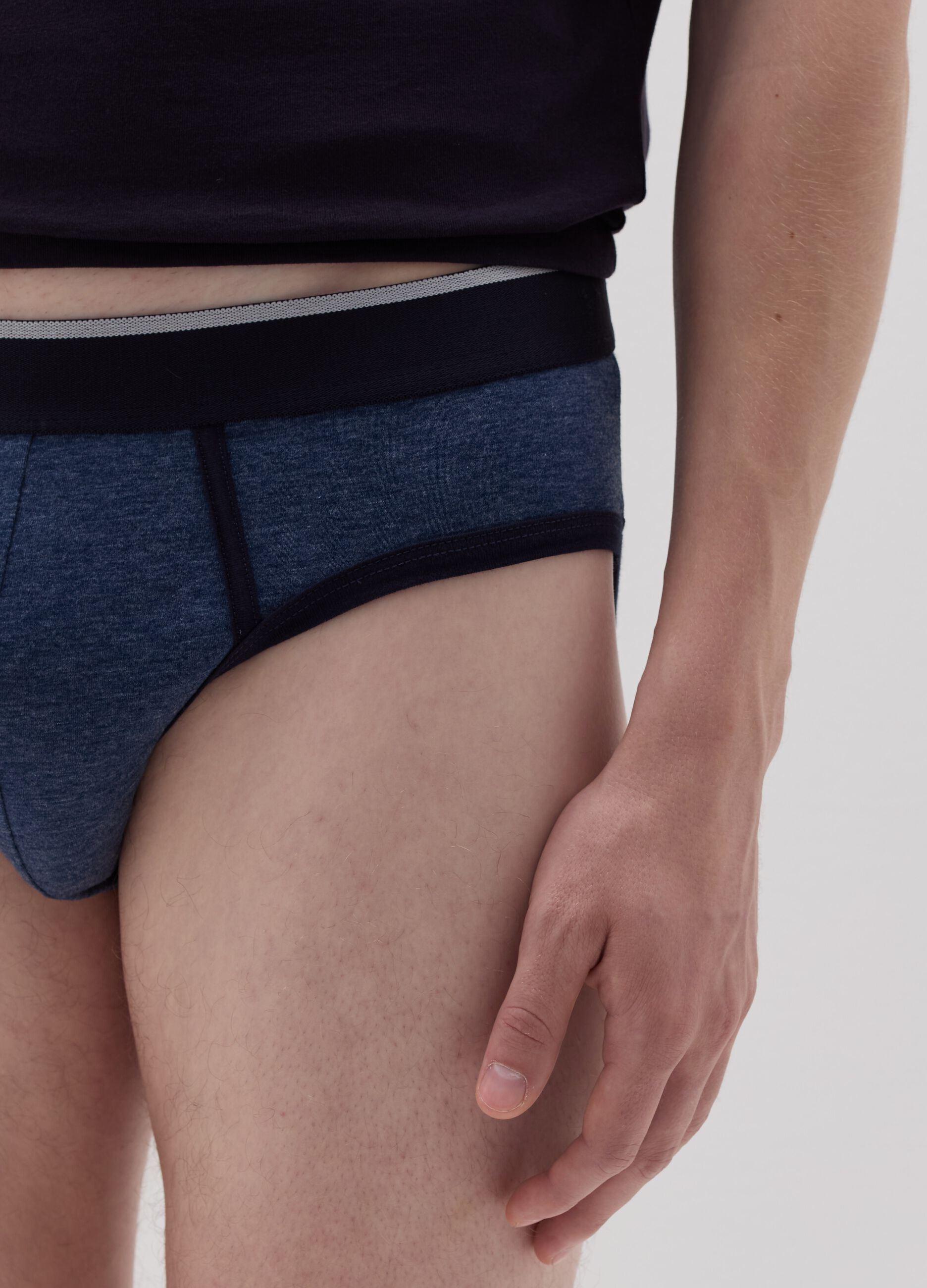 Three-pack briefs with contrasting piping