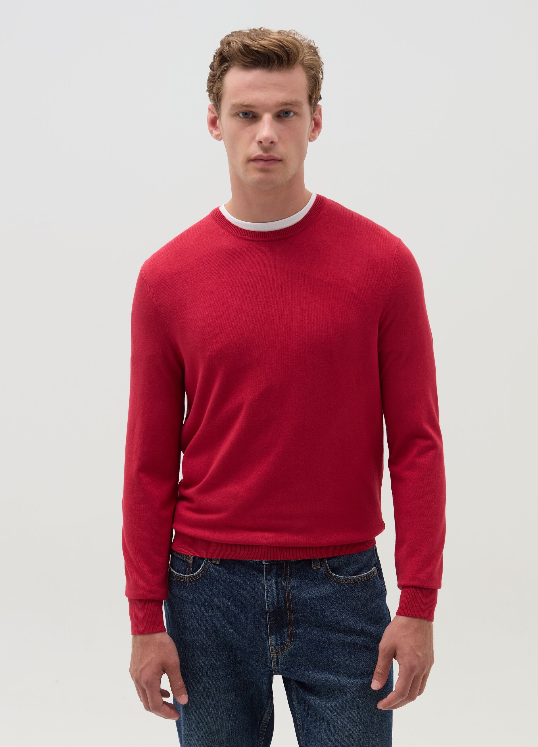 Round neck pullover