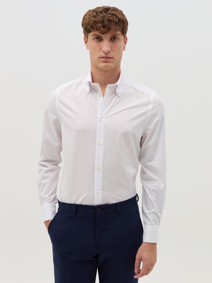 Slim-fit shirt with button-down collar_0