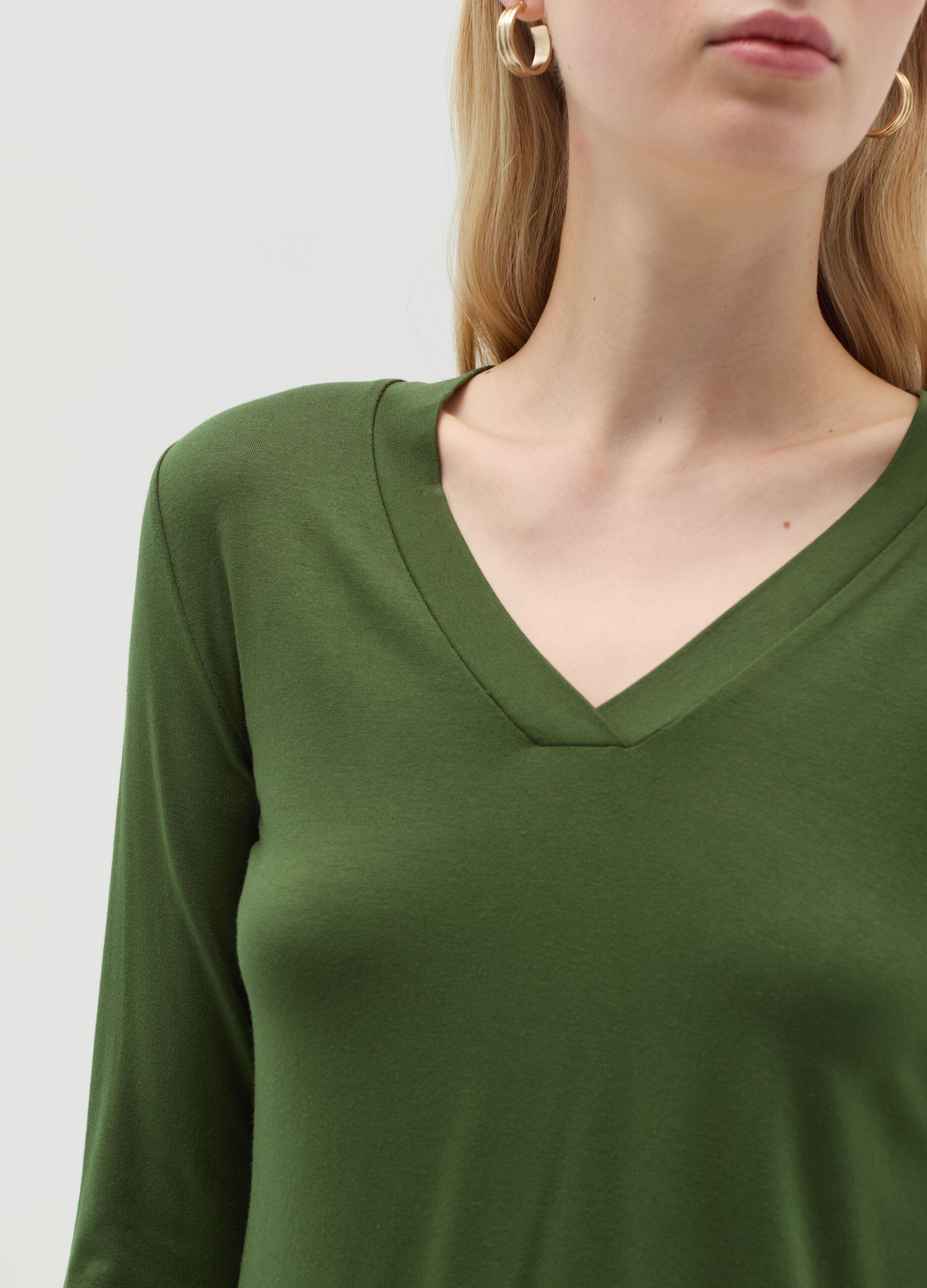 Stretch viscose T-shirt with V neck